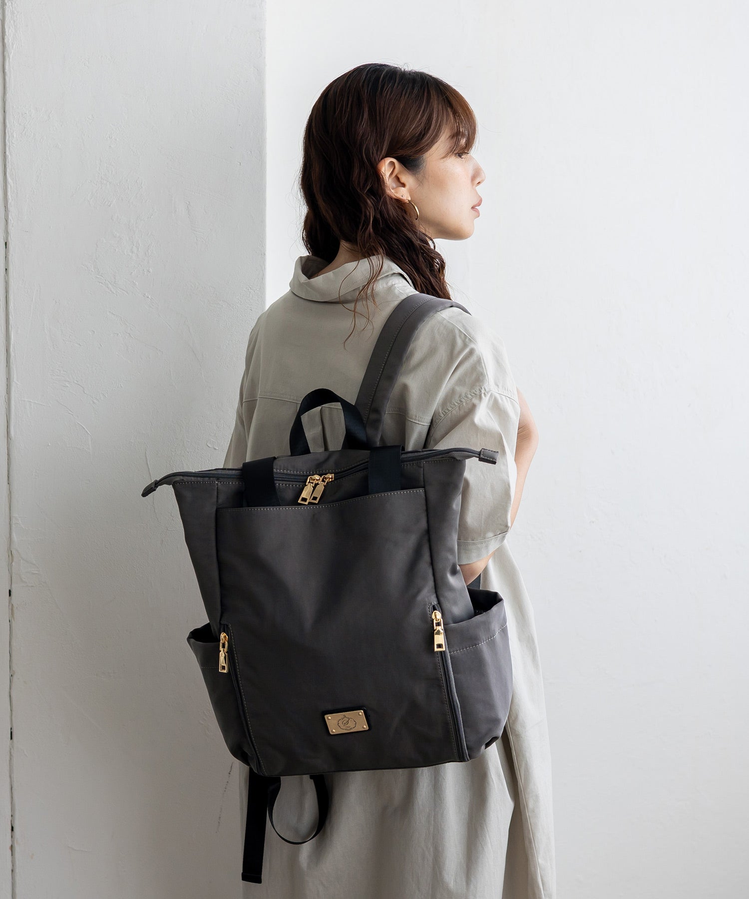 ヴィータフェリーチェ VitaFelice ゴールドプレートナイロン2wayリュック （BLACK） BLACK