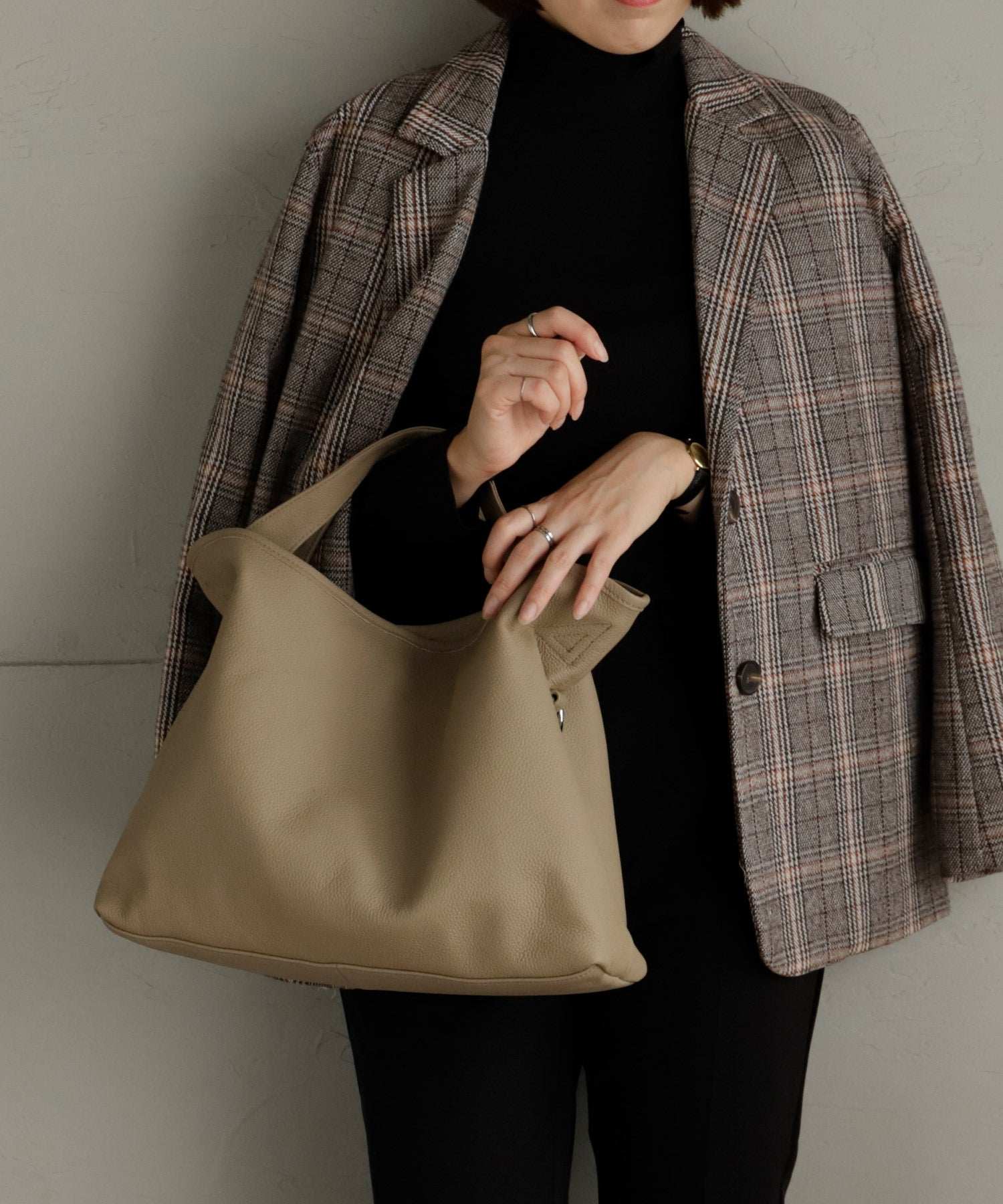 ヴィータフェリーチェ VitaFelice 【本革/カウレザー】2wayスクエアトートバッグ （GRAYBEIGE） GBE