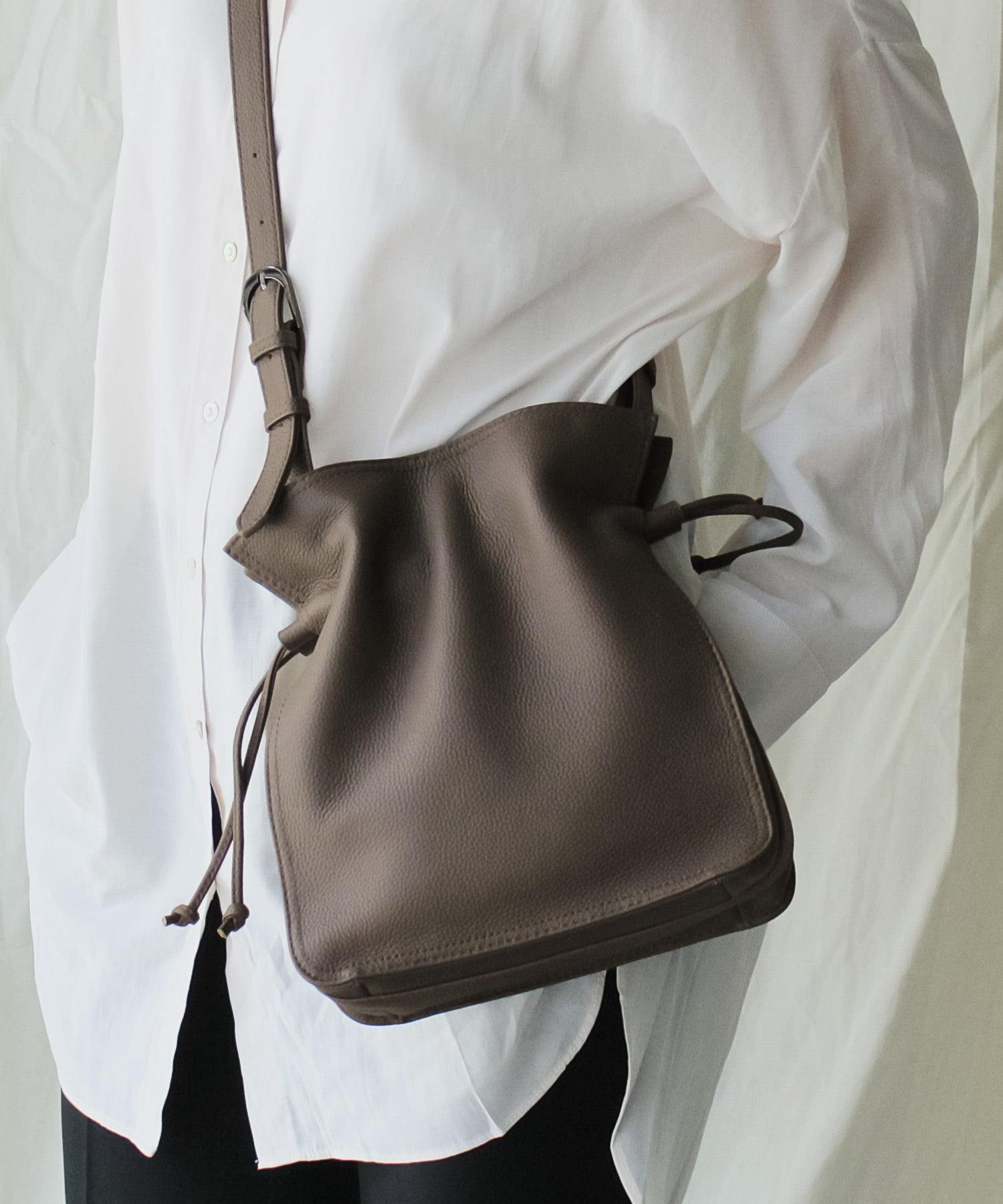 ヴィータフェリーチェ VitaFelice 本牛革巾着ショルダーバッグ,CBROWN