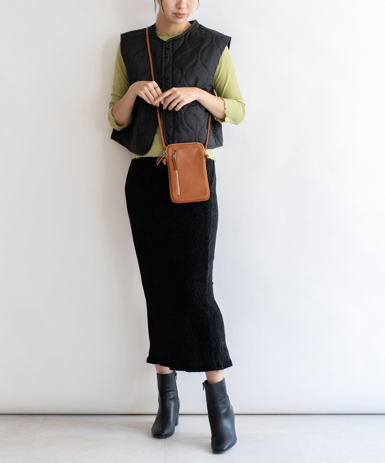 ヴィータフェリーチェ VitaFelice 本革ショルダーポシェット （BLACK） BLACK