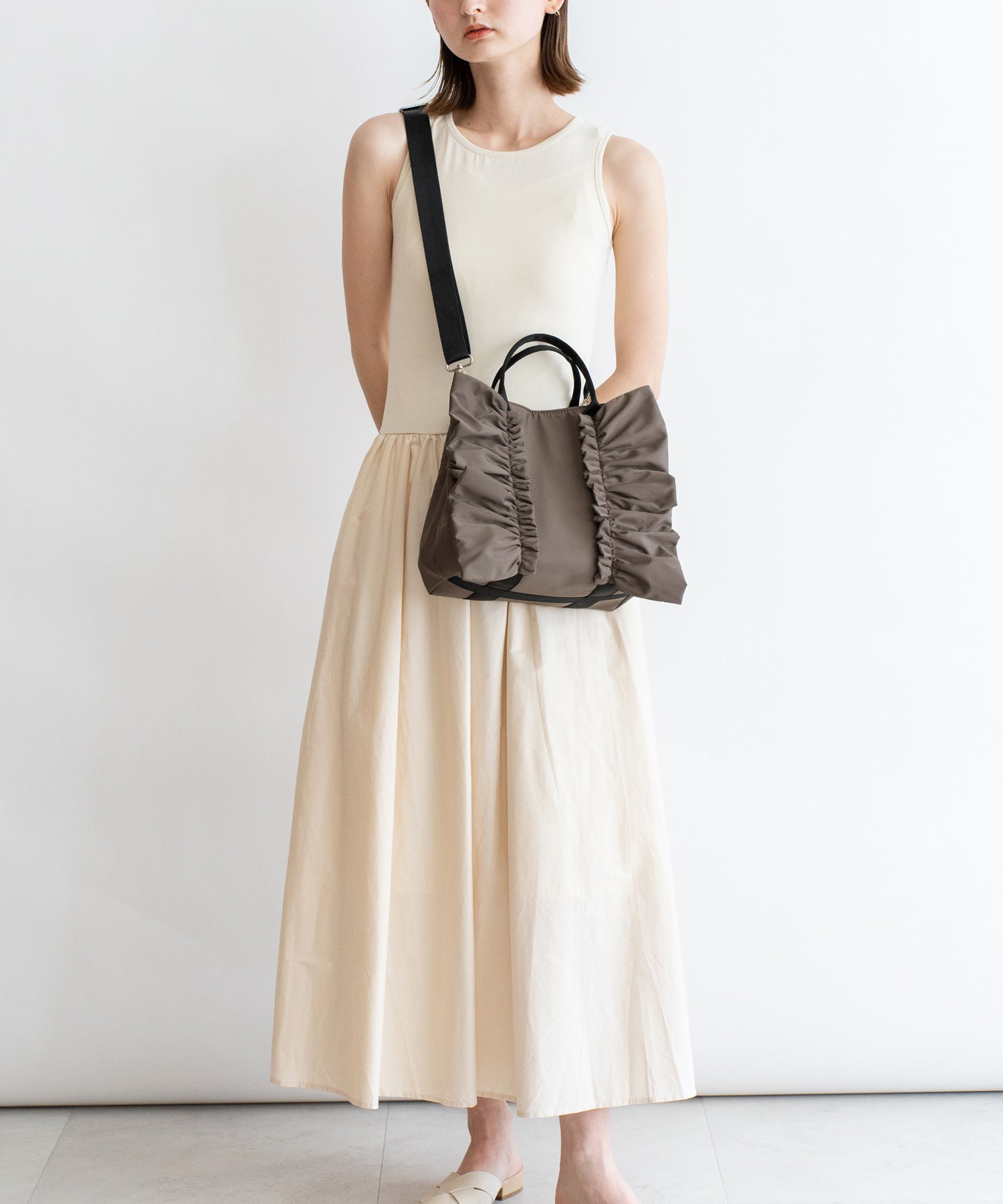 ヴィータフェリーチェ VitaFelice ナイロン2wayフリルトートバッグ