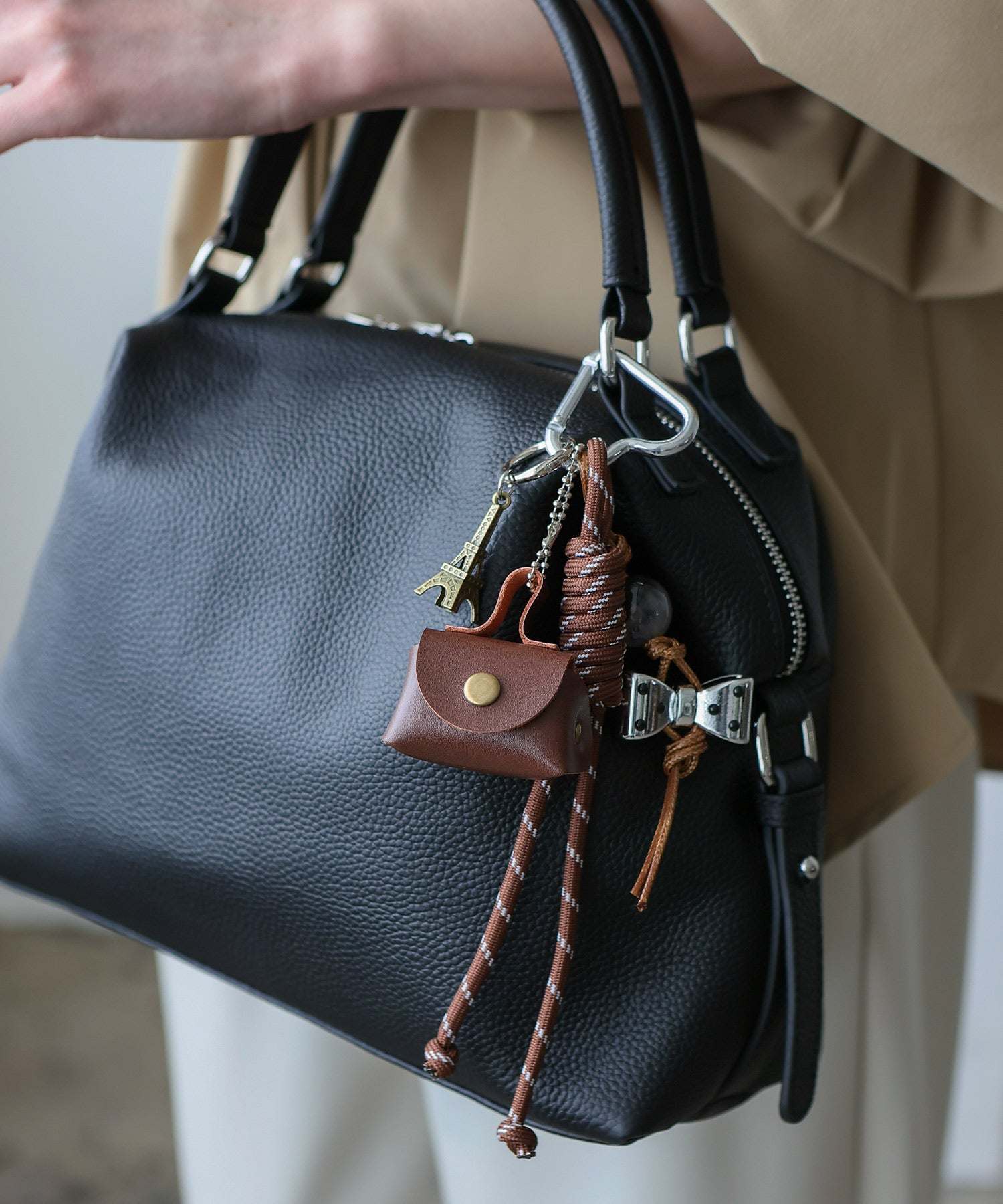 VitaFelice paracord & motif bag charm