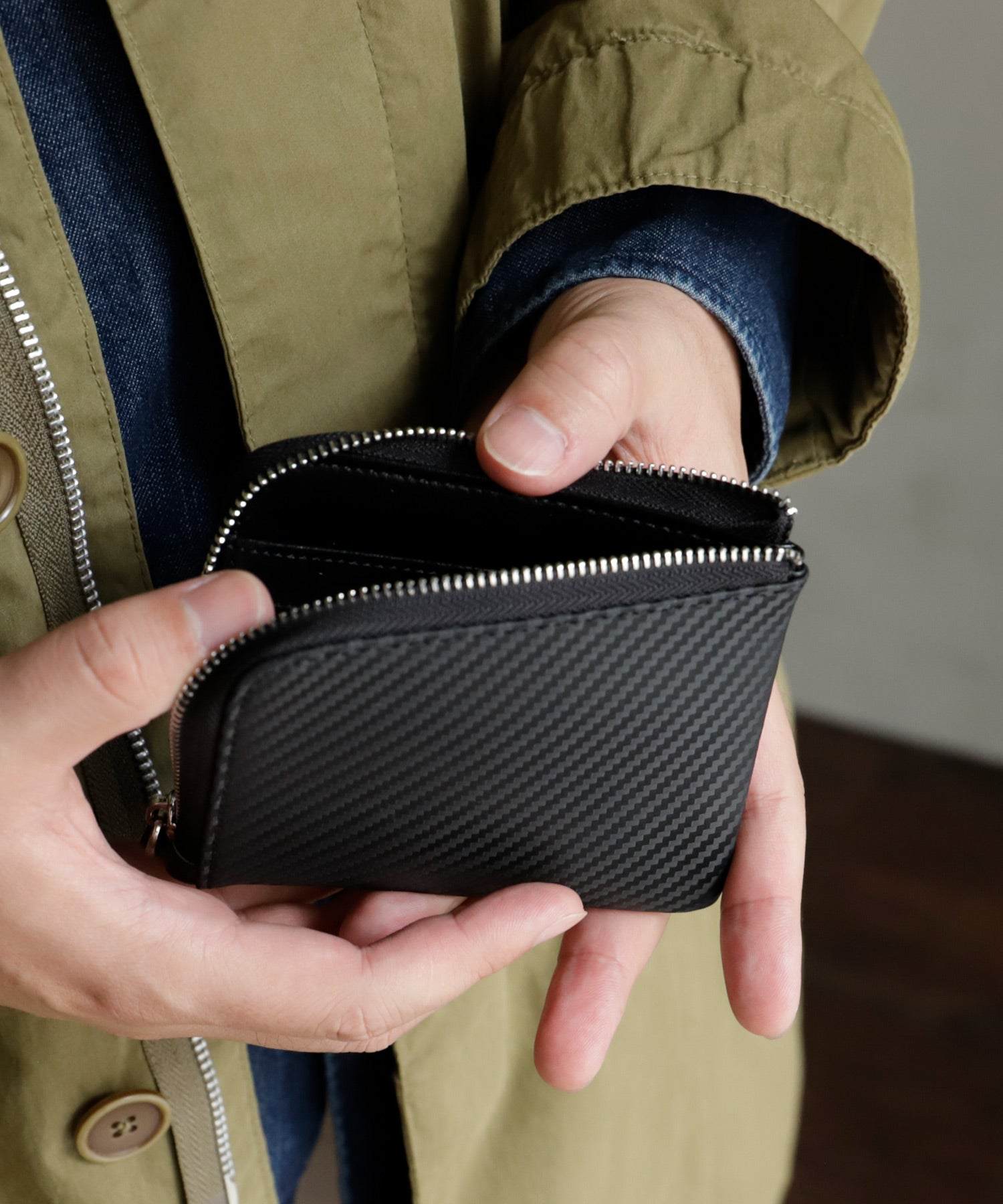 VitaFelice [Anti-skimming] L-shaped zipper slim mini wallet