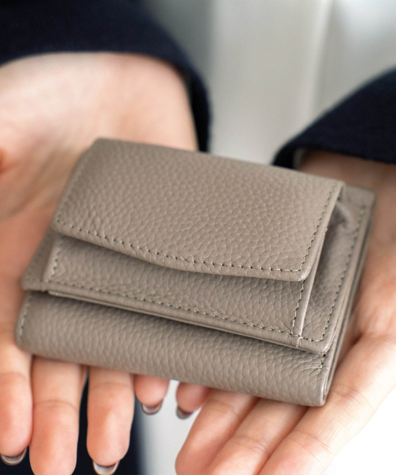 ヴィータフェリーチェ VitaFelice 【スキミング防止】本革スクエアミニウォレット