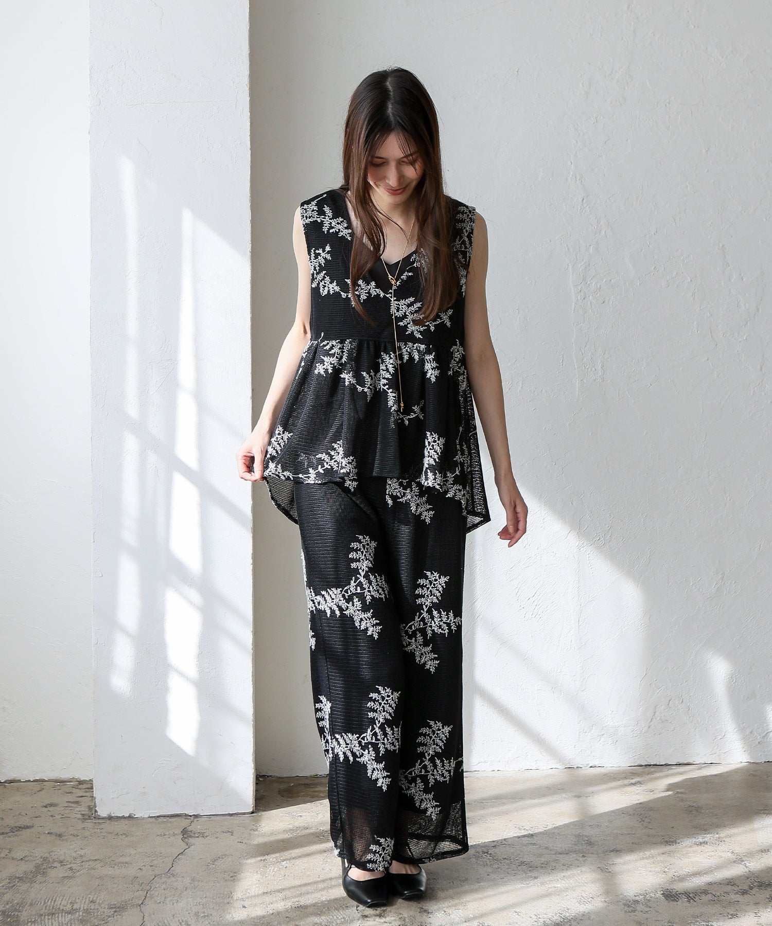 ヴィータフェリーチェ VitaFelice 花柄刺繍シアーパンツ （BLACK） BLACK