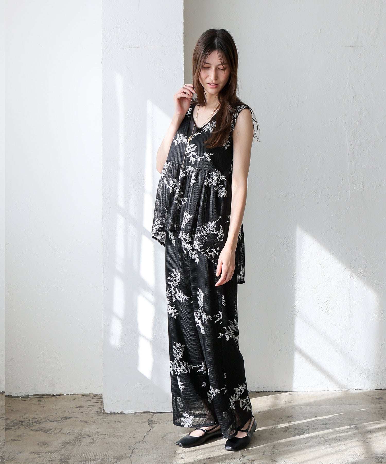 ヴィータフェリーチェ VitaFelice 花柄刺繍シアーパンツ （BLACK） BLACK