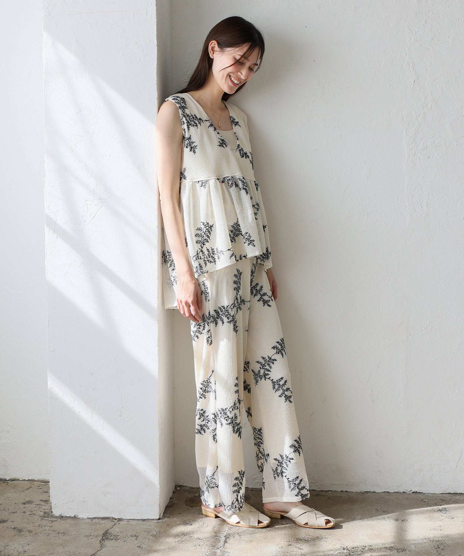 ヴィータフェリーチェ VitaFelice 花柄刺繍シアーパンツ （BLACK） BLACK