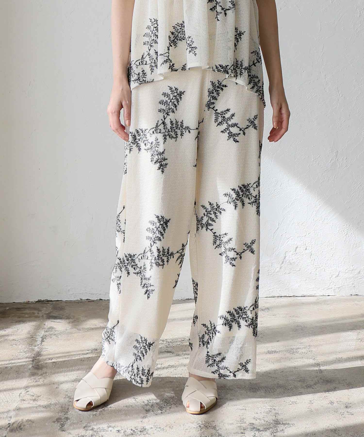 ヴィータフェリーチェ VitaFelice 花柄刺繍シアーパンツ （IVORY） IVORY