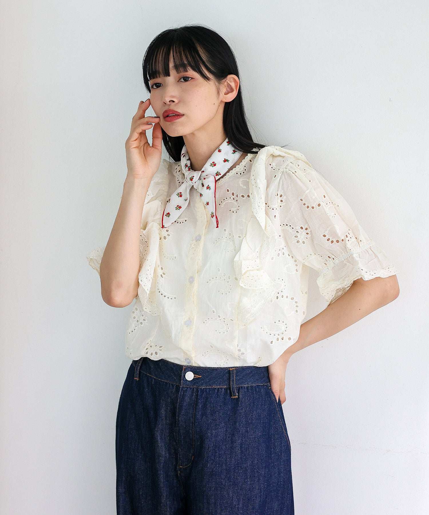 ヴィータフェリーチェ VitaFelice パンチング刺繍レース（スカラップ）レースフリルブラウス （IVORY） IVORY