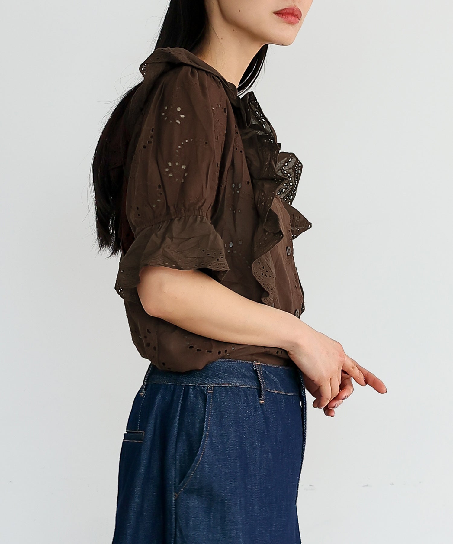 ヴィータフェリーチェ VitaFelice パンチング刺繍レース（スカラップ）レースフリルブラウス （IVORY） IVORY