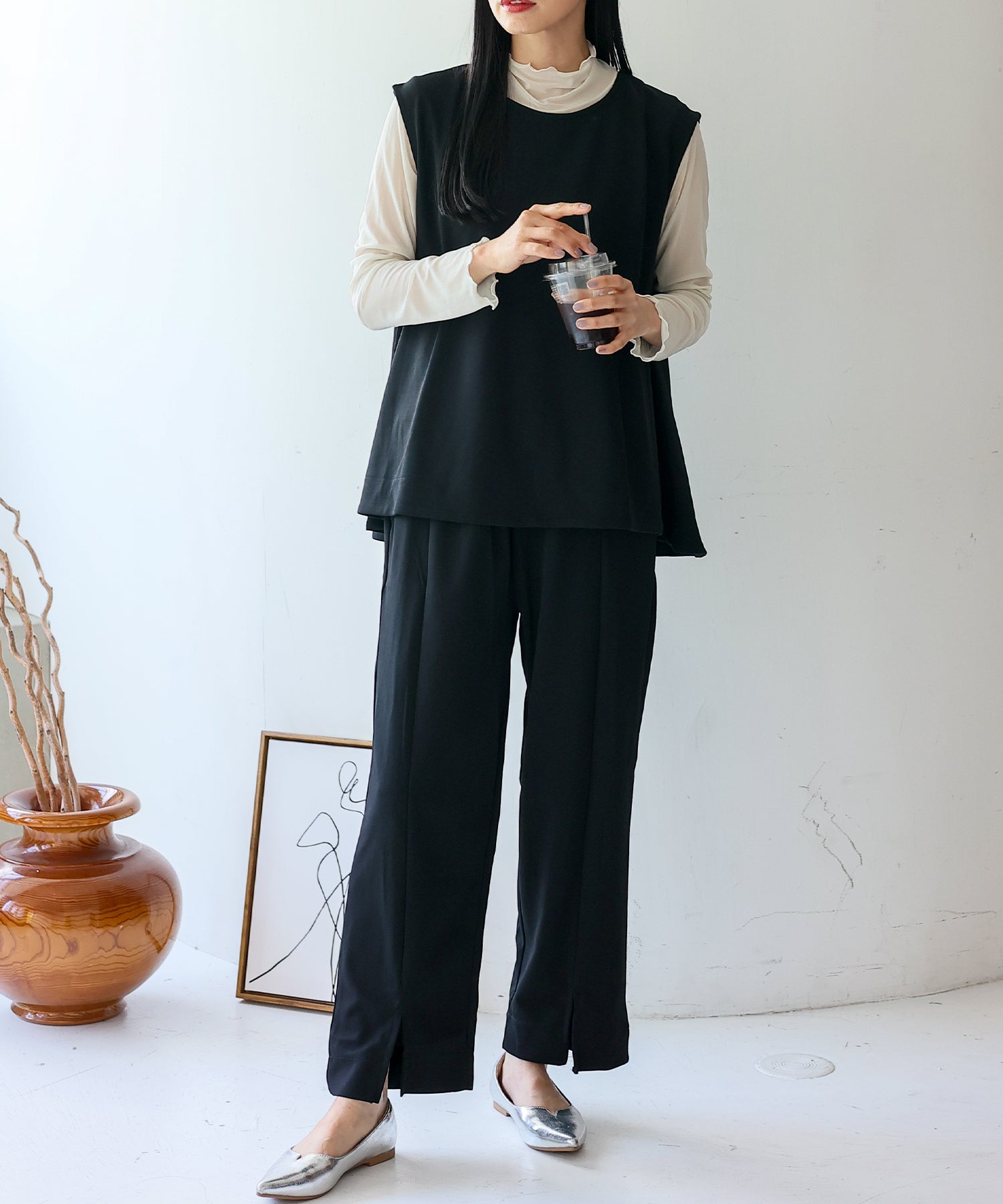 ヴィータフェリーチェ VitaFelice リラックスフィット センタープレスストレートパンツ （BLACK） BLACK