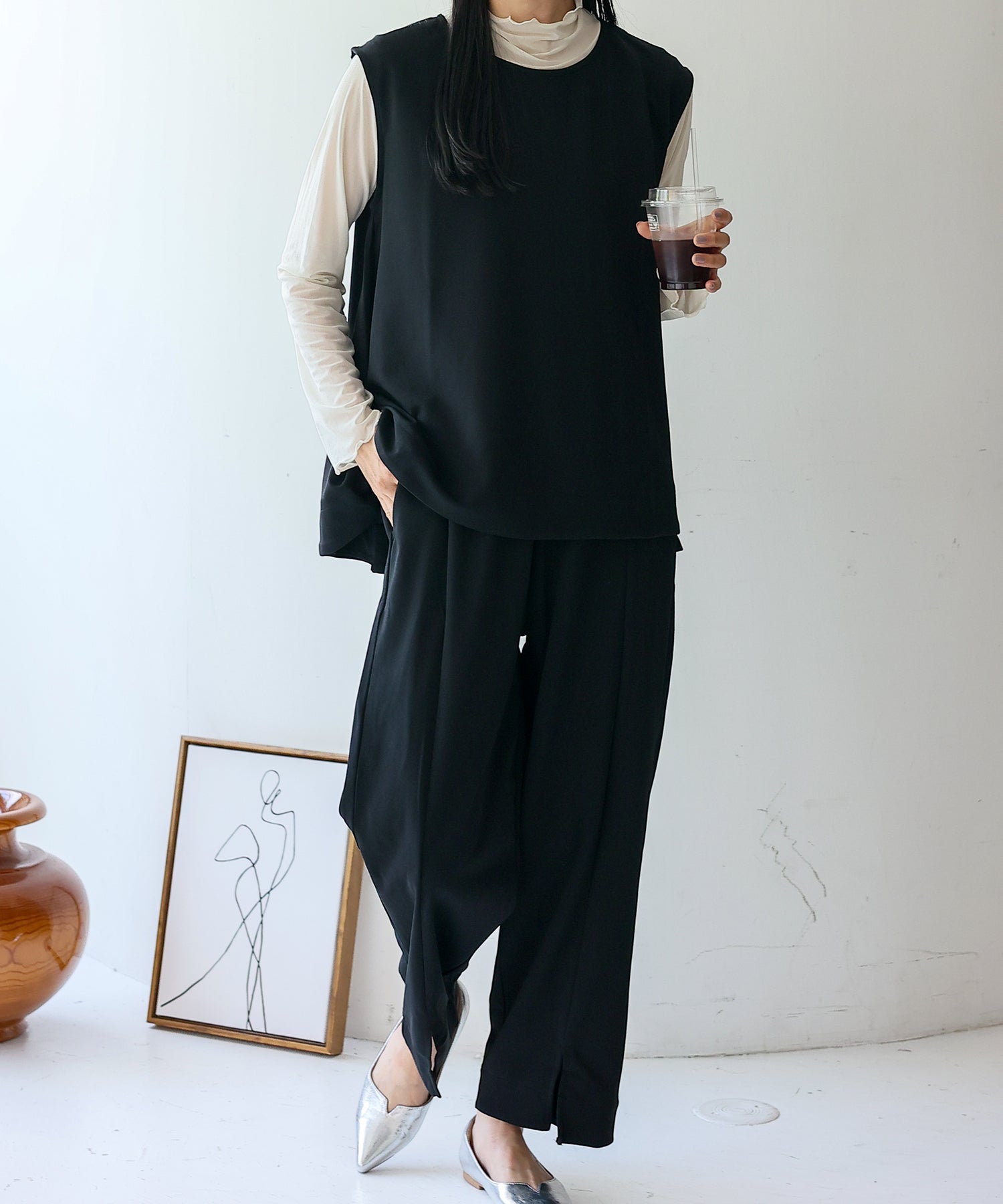ヴィータフェリーチェ VitaFelice リラックスフィット センタープレスストレートパンツ （BLACK） BLACK