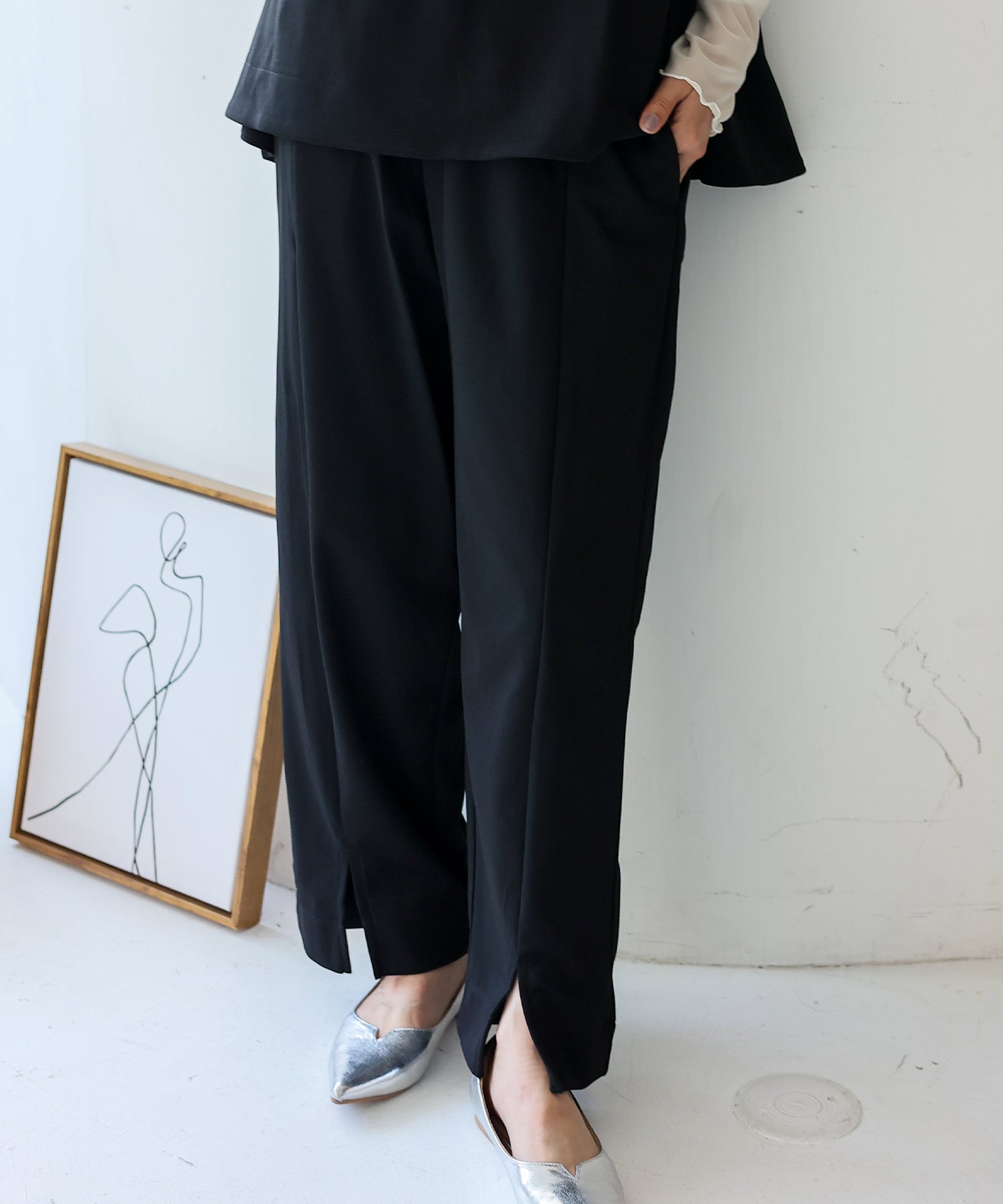 ヴィータフェリーチェ VitaFelice リラックスフィット センタープレスストレートパンツ （BLACK） BLACK