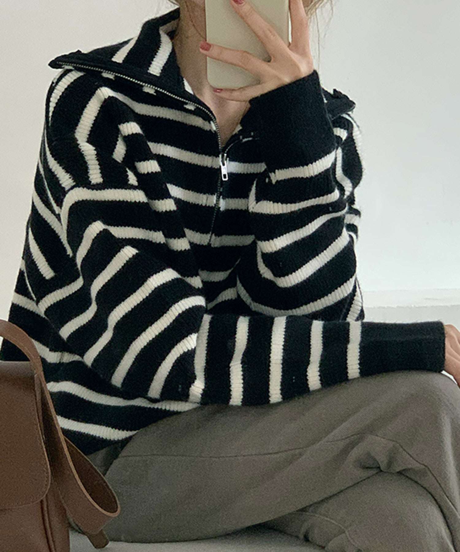 ヴィータフェリーチェ VitaFelice セーラーカラーフロントジップニットプルオーバー