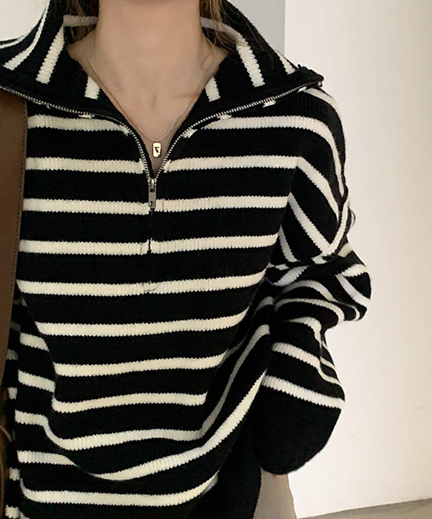 ヴィータフェリーチェ VitaFelice セーラーカラーフロントジップニットプルオーバー