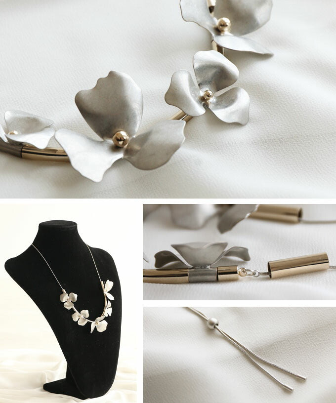 ヴィオ Vieo 連なる花のネックレス （シルバー） シルバー