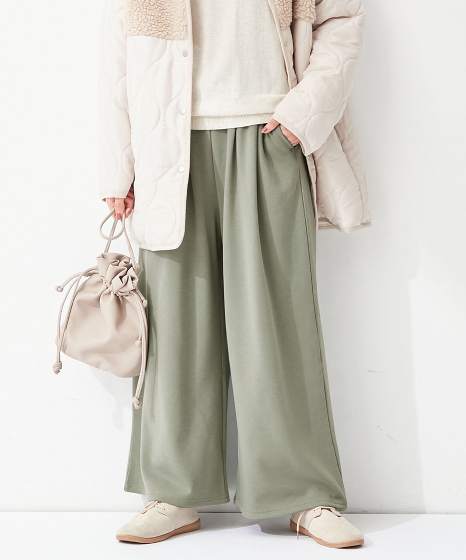【蓄熱保温】裏ファー美脚ワイドパンツ