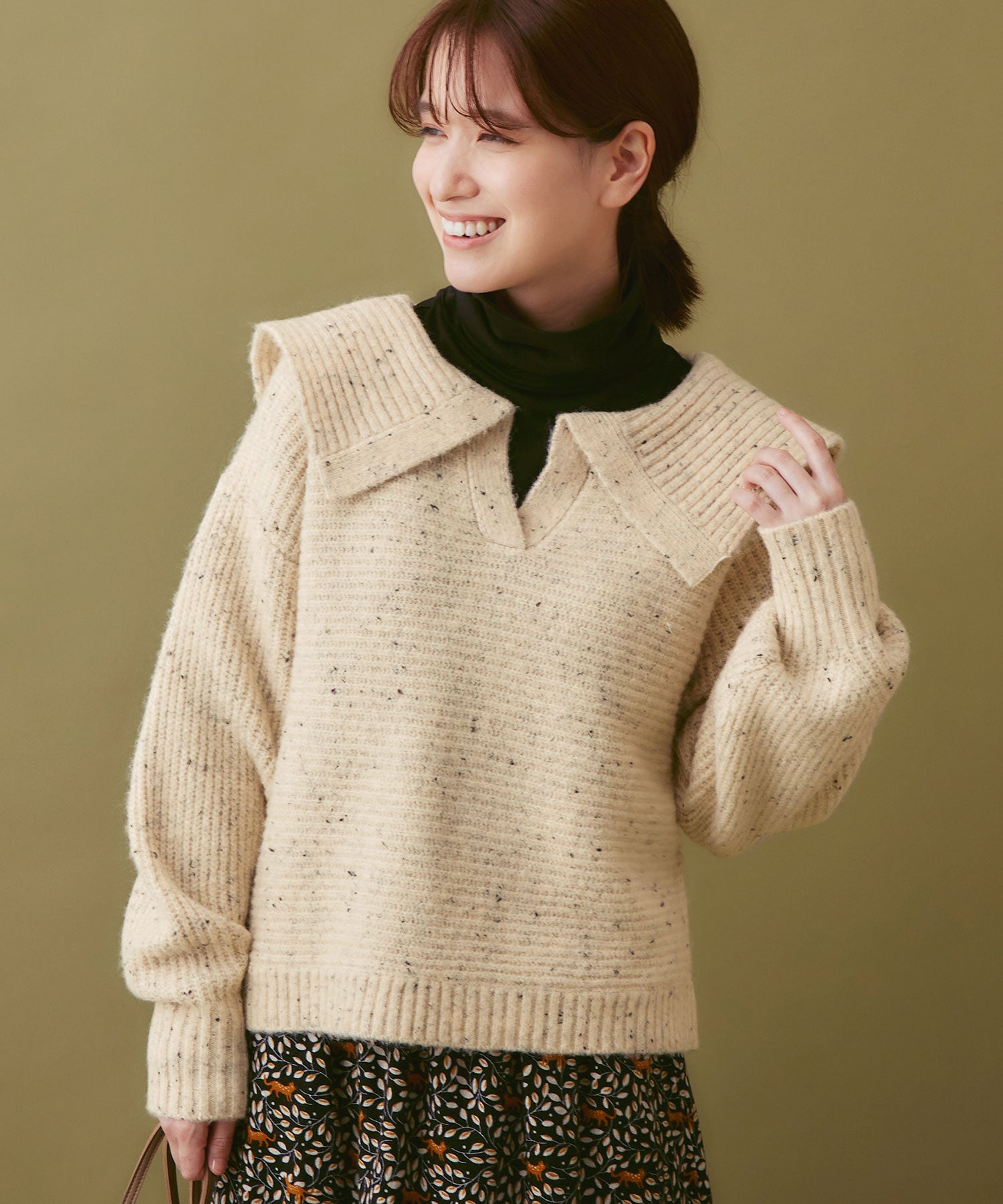 Viola e Viola Soft napped knit collared top