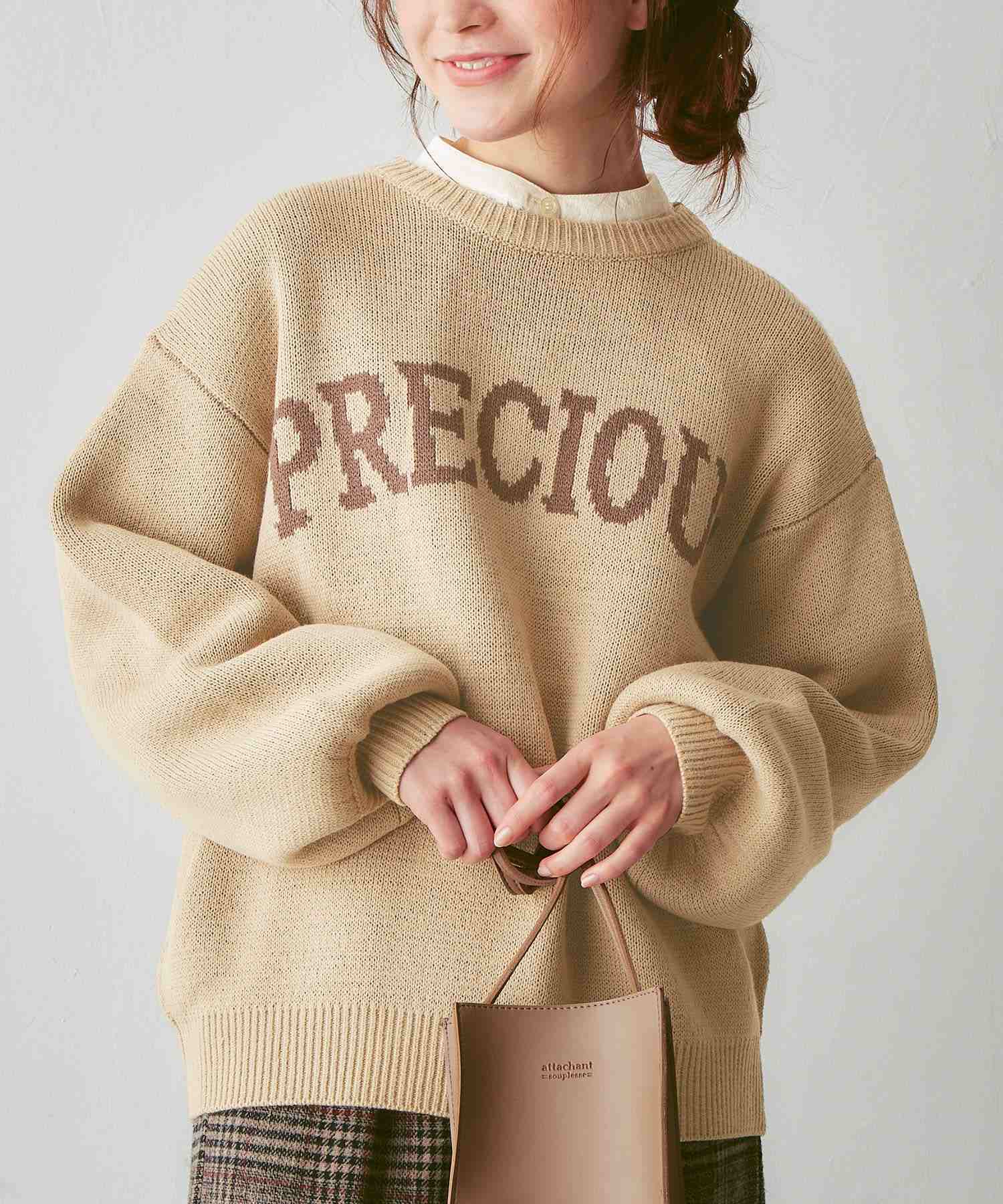 ヴィオラ エ ヴィオラ Viola e Viola ゆるシルエットロゴデザインニットトップス （ベージュ） ベージュ