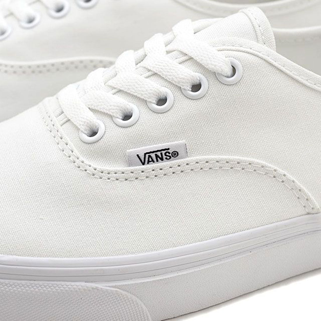 ヴァンズ VANS AUTHENTIC TRUE-WHITE [VN000EE3W00]