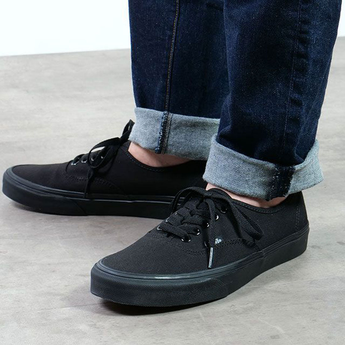 ヴァンズ VANS AUTHENTIC BLACK/BLACK [VN000EE3BKA]