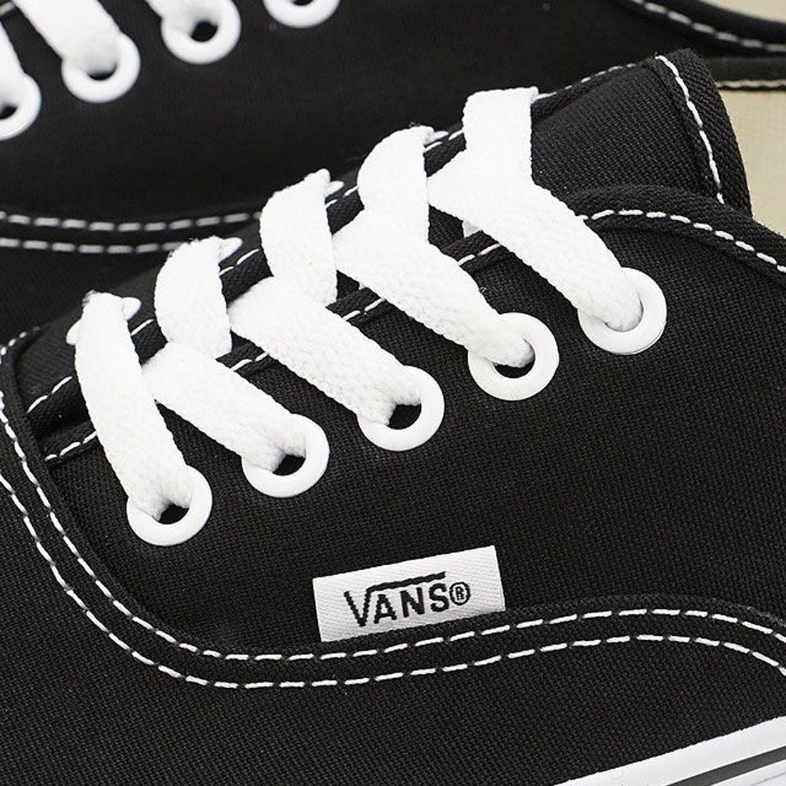VANS AUTHENTIC BLACK [VN000EE3BLK]