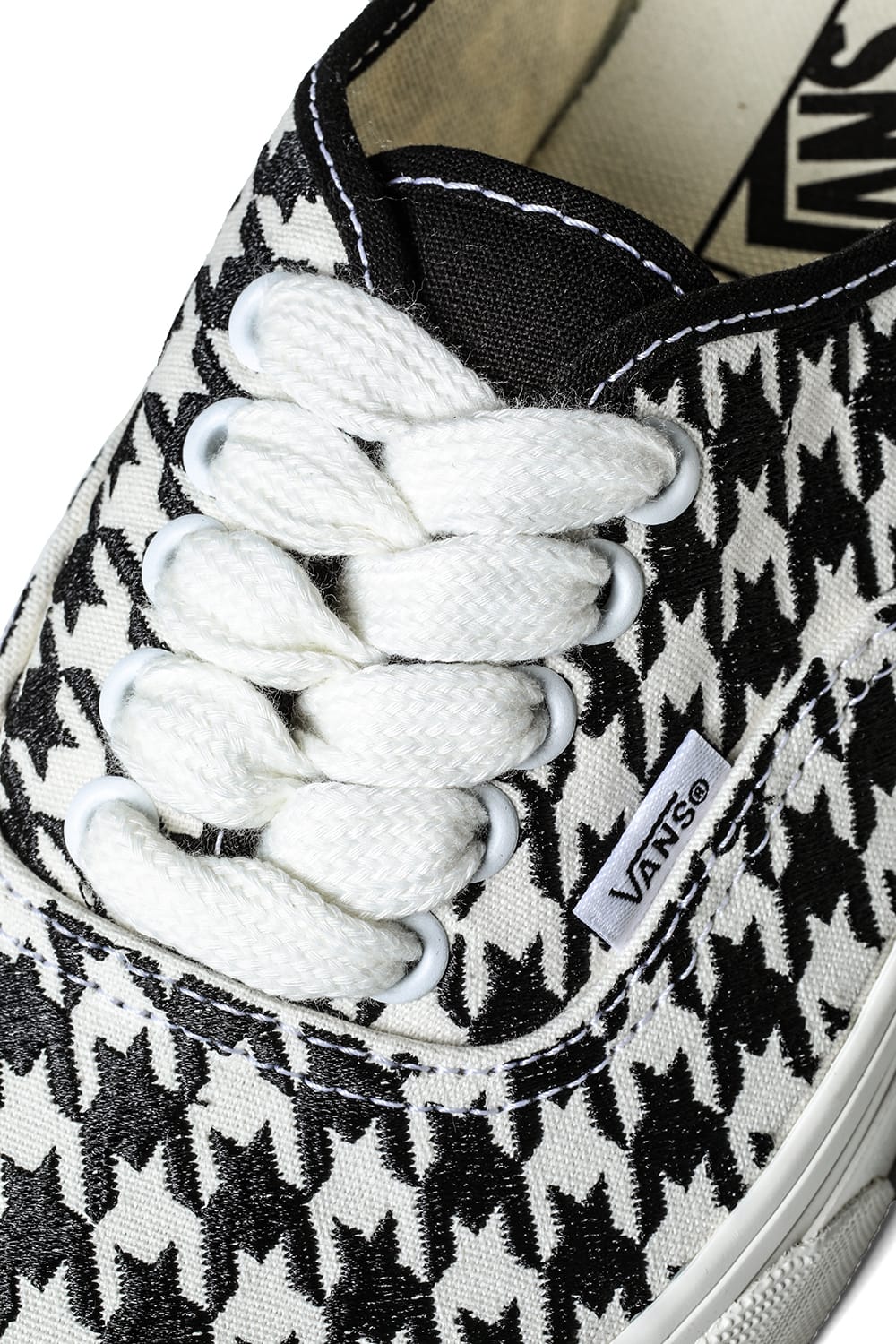 ヴァンズ VANS Authentic