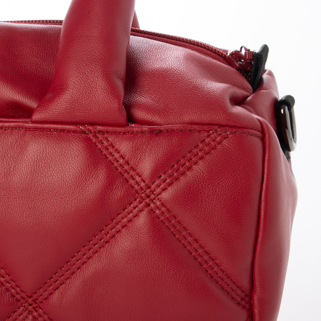 ベスジョーヤ VESGIOIA ラムレザーキルティングミニボストンバッグ （チャコール） チャコール