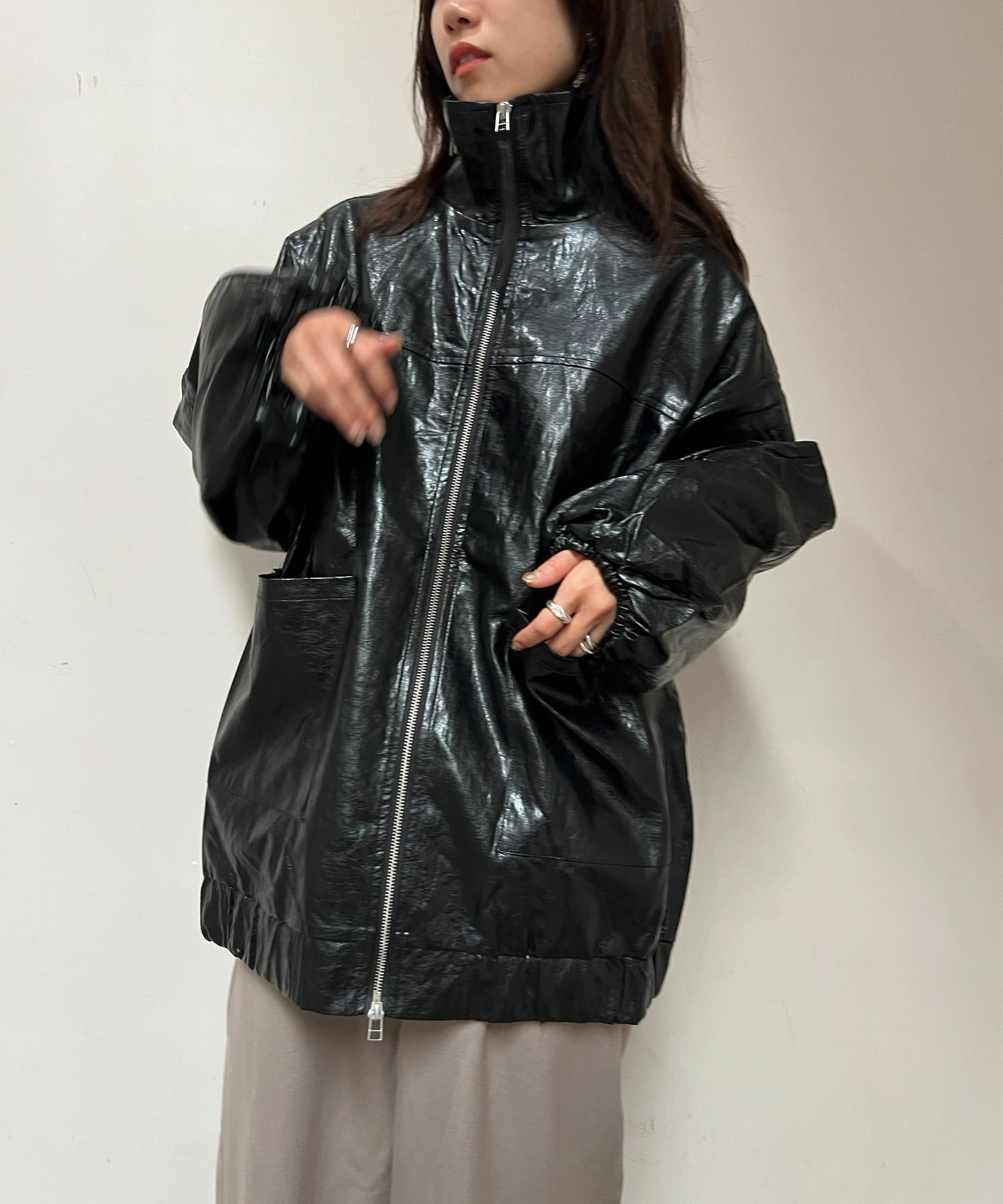 ヴィユー バイメゾンブリーズ vieux by MAISON BREEZE Fake leather stand coat #1 （ブラック） ブラック