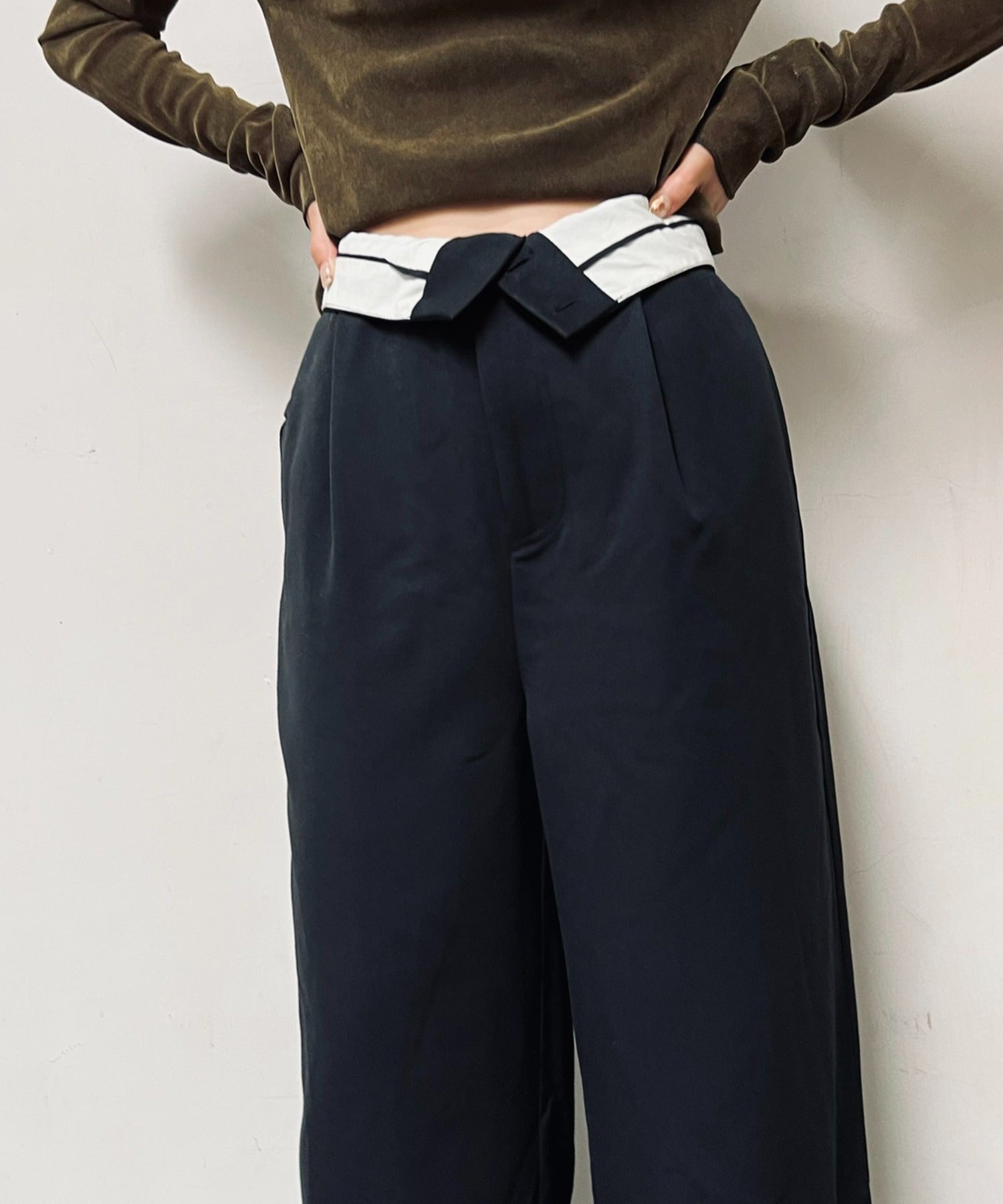 ヴィユー バイメゾンブリーズ vieux by MAISON BREEZE Marvelt tuck wide pants #1 （ブラック） ブラック