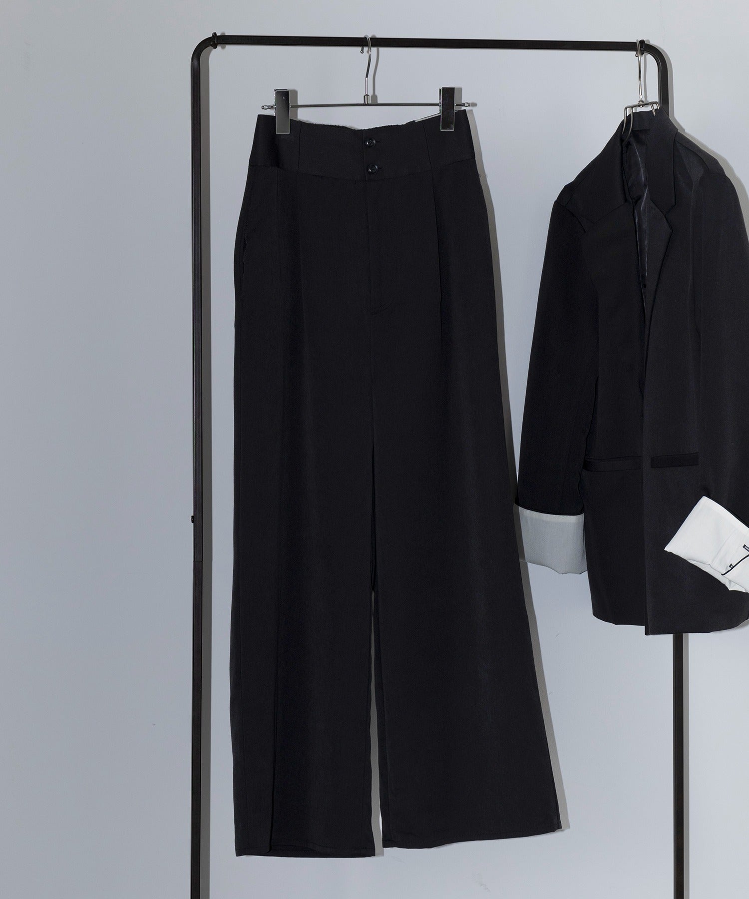 ヴィユー バイメゾンブリーズ vieux by MAISON BREEZE Marvelt tuck wide pants #1 （ブラック） ブラック