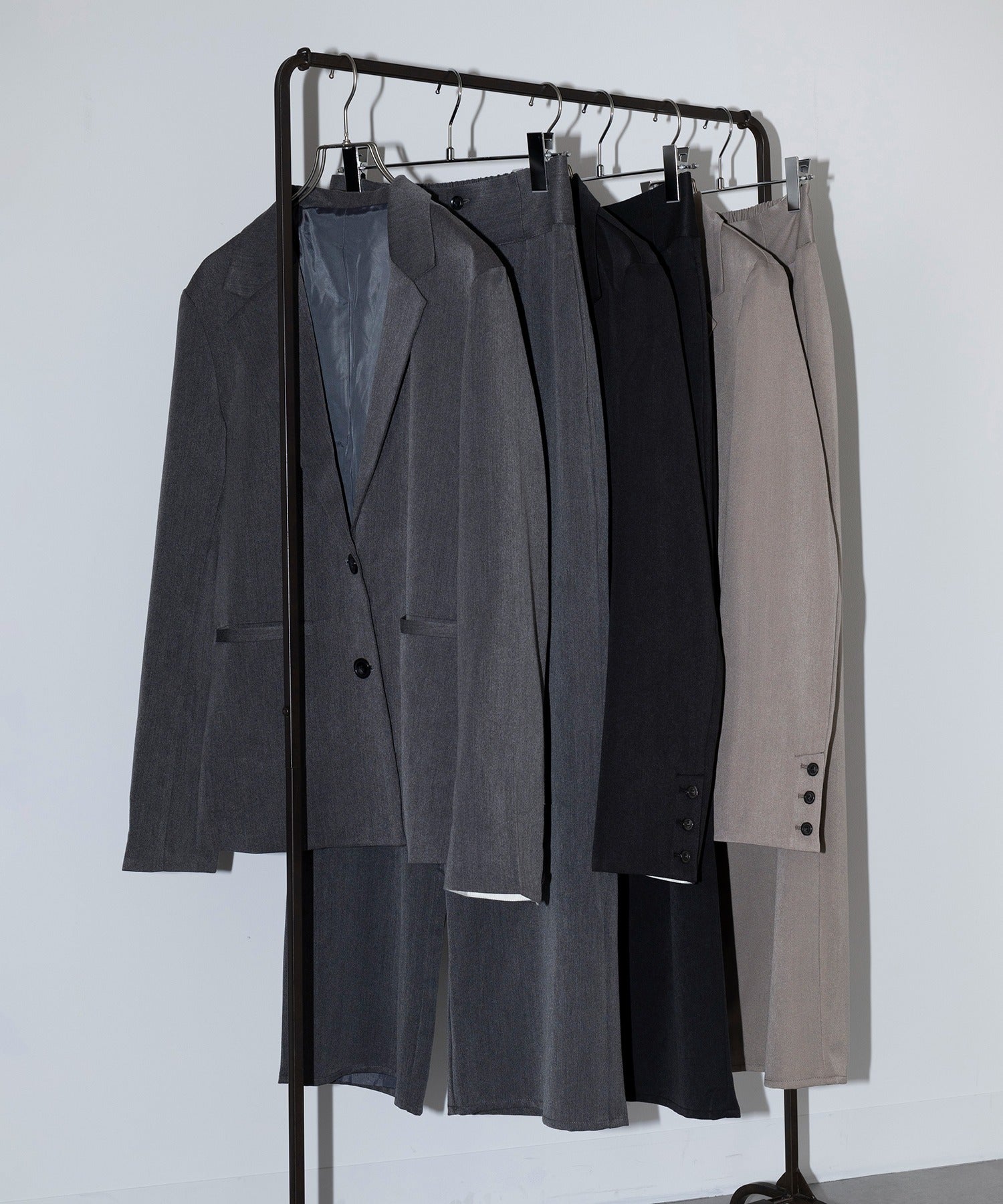 ヴィユー バイメゾンブリーズ vieux by MAISON BREEZE Marvelt tuck wide pants #1 （ブラック） ブラック