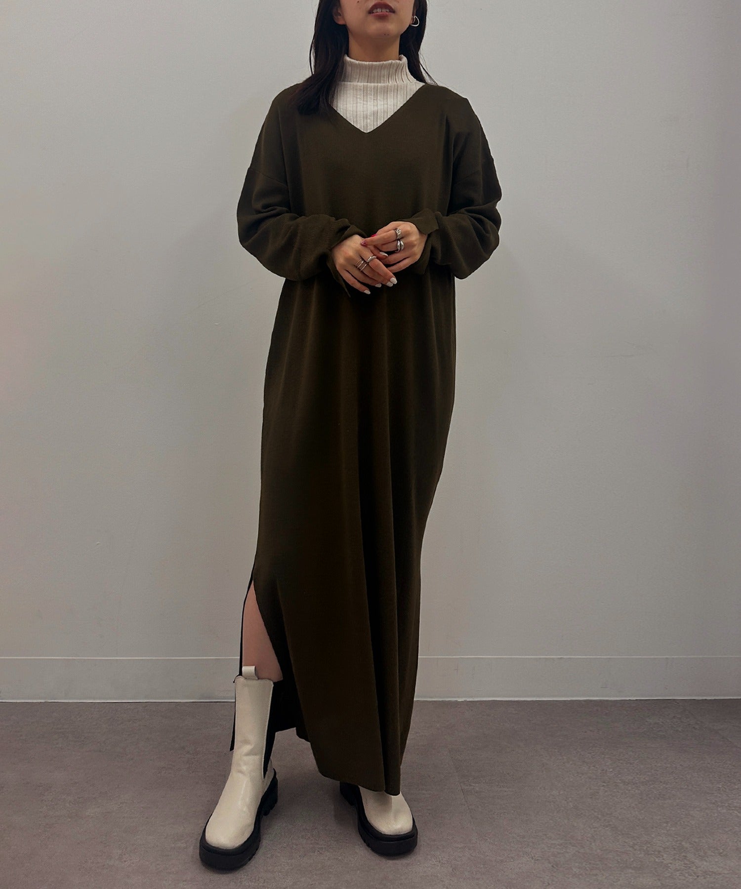ヴィユー バイメゾンブリーズ vieux by MAISON BREEZE V neck knit long one-piece （オリーブ） オリーブ