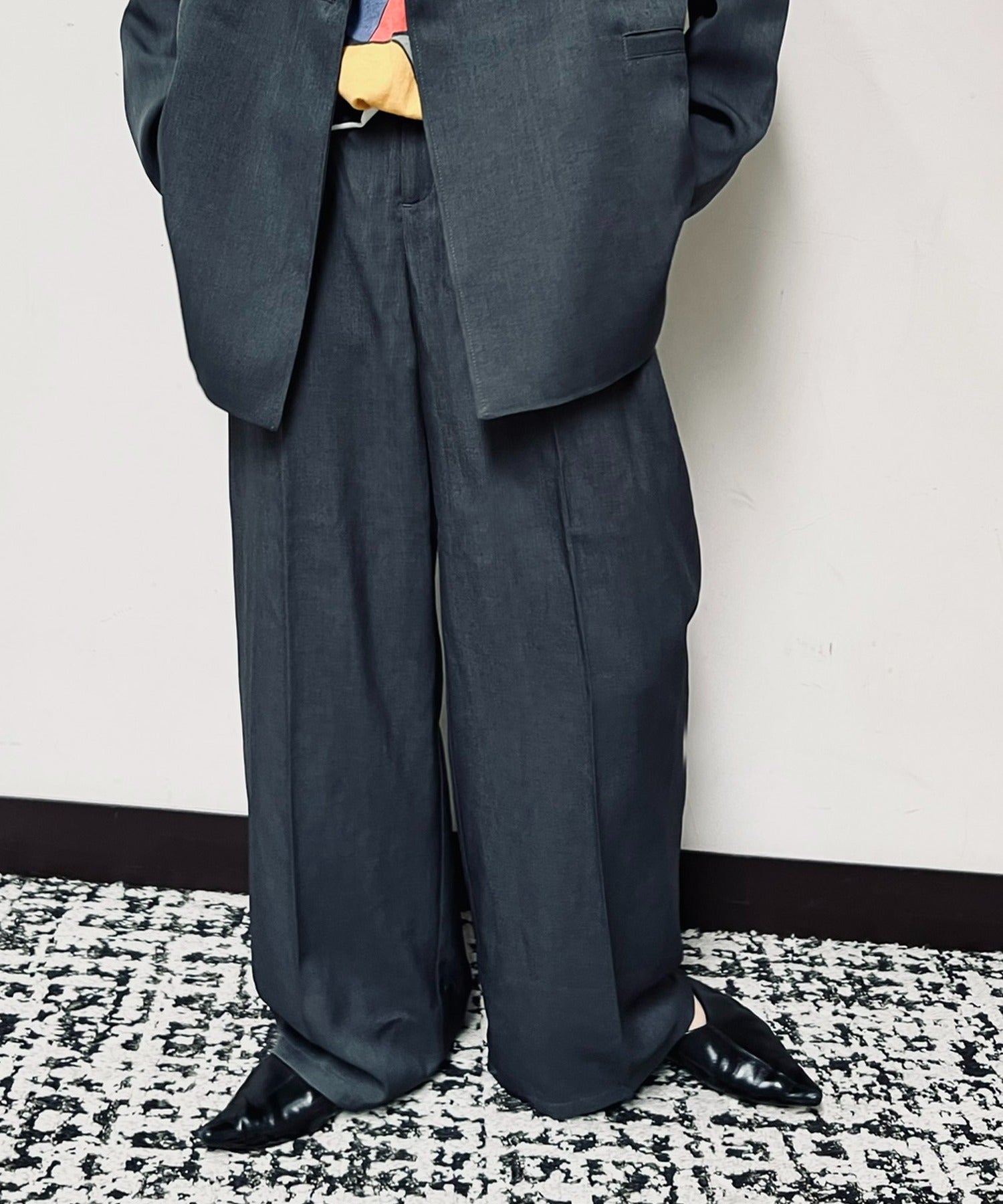 ヴィユー バイメゾンブリーズ vieux by MAISON BREEZE Center press pants #1 （グレー） グレー