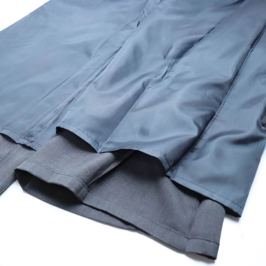 ヴィユー バイメゾンブリーズ vieux by MAISON BREEZE Center press pants #1 （グレー） グレー