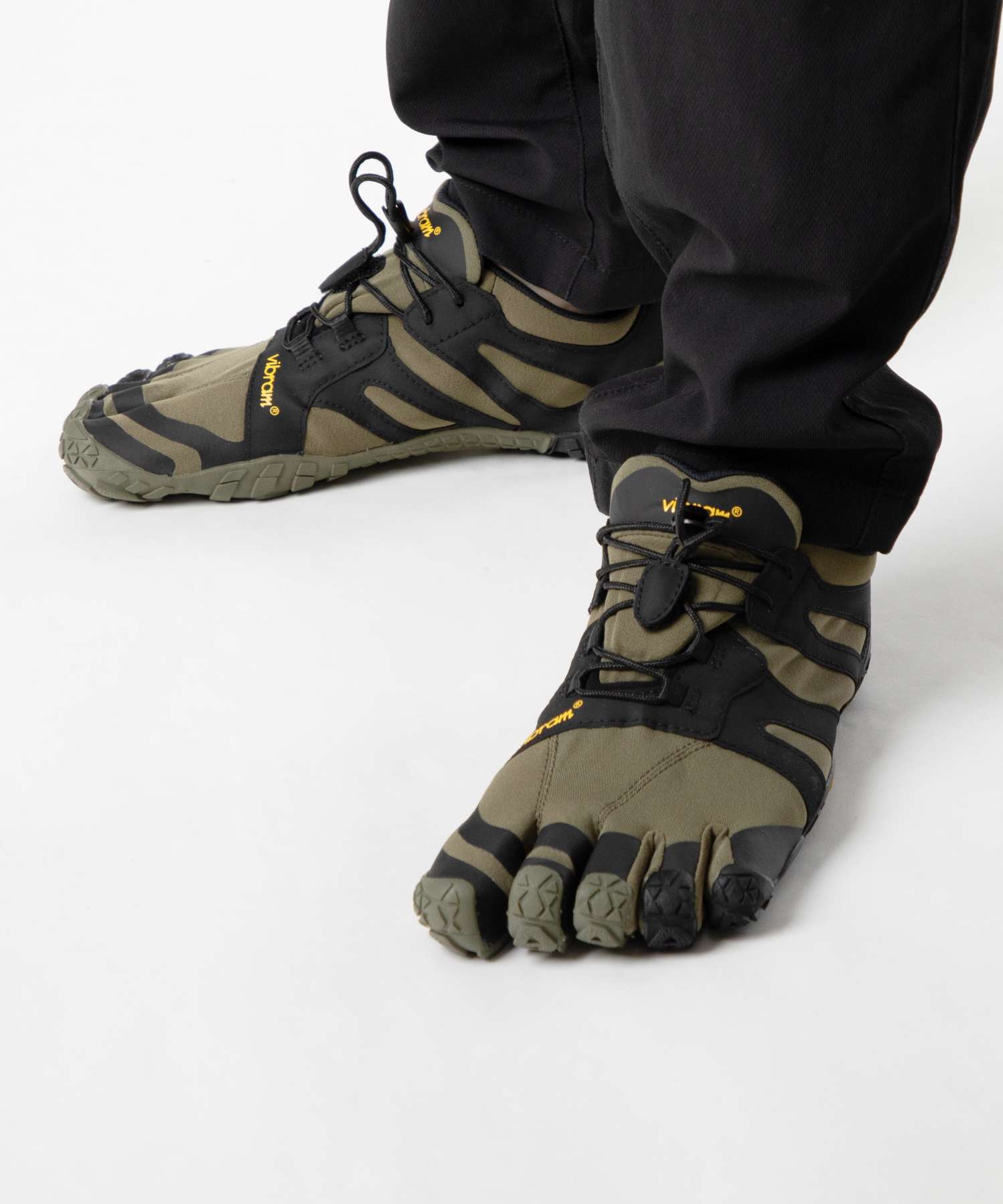 ビブラムファイブフィンガーズ Vibram FiveFingers ビブラム ファイブフィンガーズ Vibram FiveFingers V-Trail 2.0 19M7602 トレイル ランニング ベアフット 五本指 メンズ シューズ （IVY×BLACK/アイボリー×ブラック） IVY×BLACK/アイボリー×ブラック