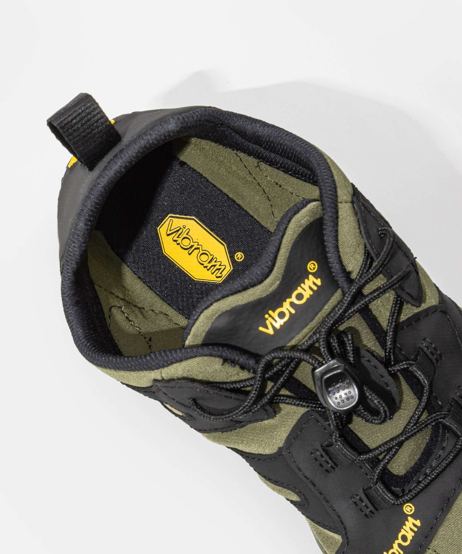 ビブラムファイブフィンガーズ Vibram FiveFingers ビブラム ファイブフィンガーズ Vibram FiveFingers V-Trail 2.0 19M7602 トレイル ランニング ベアフット 五本指 メンズ シューズ （IVY×BLACK/アイボリー×ブラック） IVY×BLACK/アイボリー×ブラック