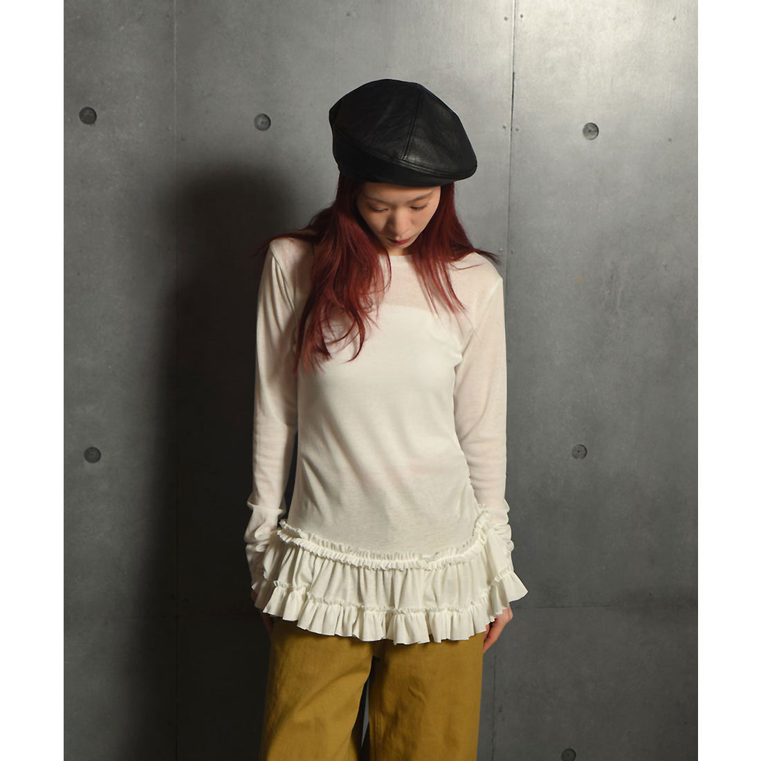 ビビッドレディ VIVIDLADY 裾フリルロンT フリルトップス tシャツ アイボリー （アイボリー） アイボリー