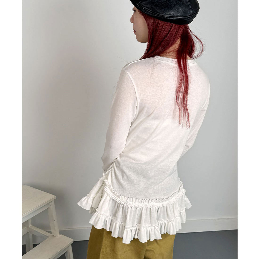 ビビッドレディ VIVIDLADY 裾フリルロンT フリルトップス tシャツ アイボリー （アイボリー） アイボリー