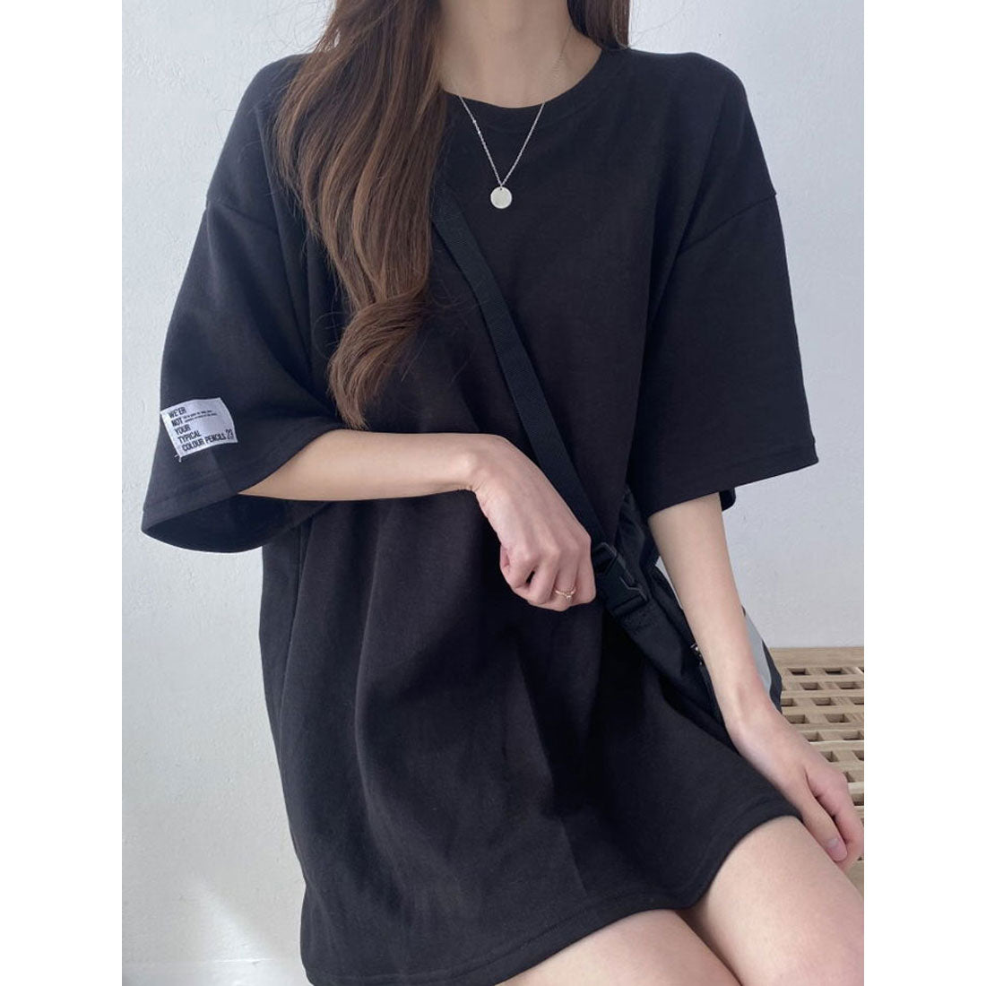 ビビッドレディ VIVIDLADY オーバーフィット袖パッチ入り半袖tシャツ レディース ロゴ入り 半袖tシャツ オーバーフィット tシャツ ゆったり トップス クルーネック デイリー オーバーフィッ ブラック