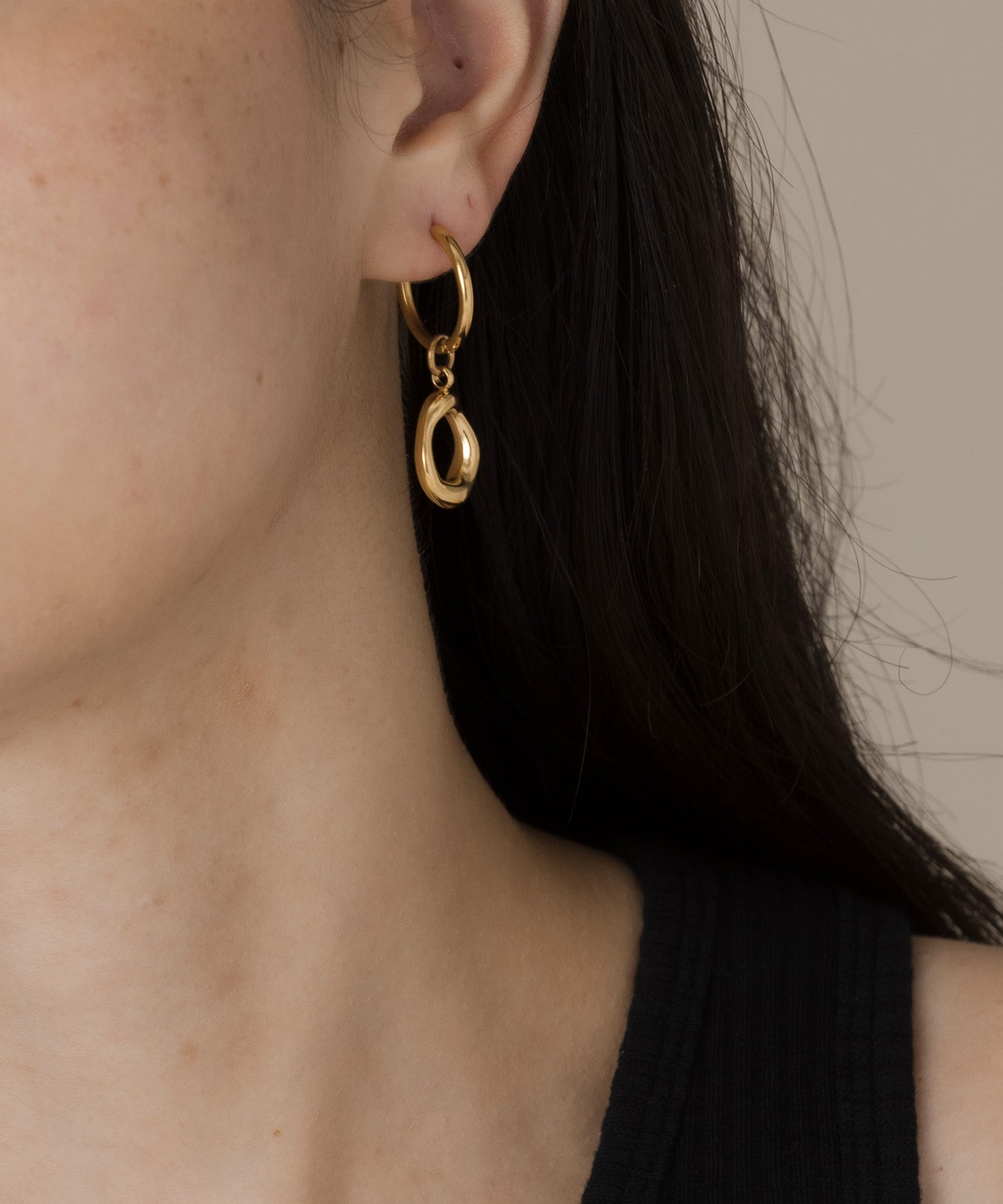 バツリカ VATSURICA 〈VATSURICA〉金属アレルギー対応 / サージカルステンレス / 316L / ニュアンス サークル フープ ピアス