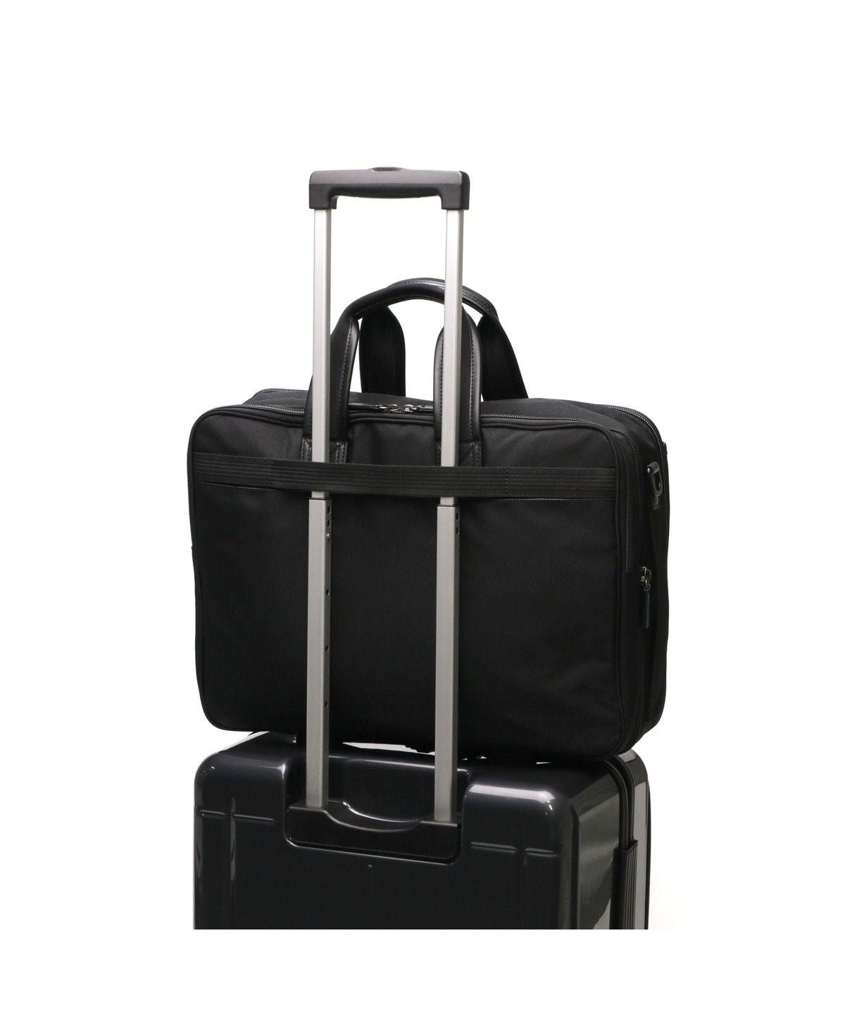 ワールドトラベラー World Traveler ワールドトラベラー ブリーフケース PC B4 軽量 World Traveler 2WAY ビジネスバッグ ショルダー バッグ PC収納 クロトB 17483 （ブラック） ブラック