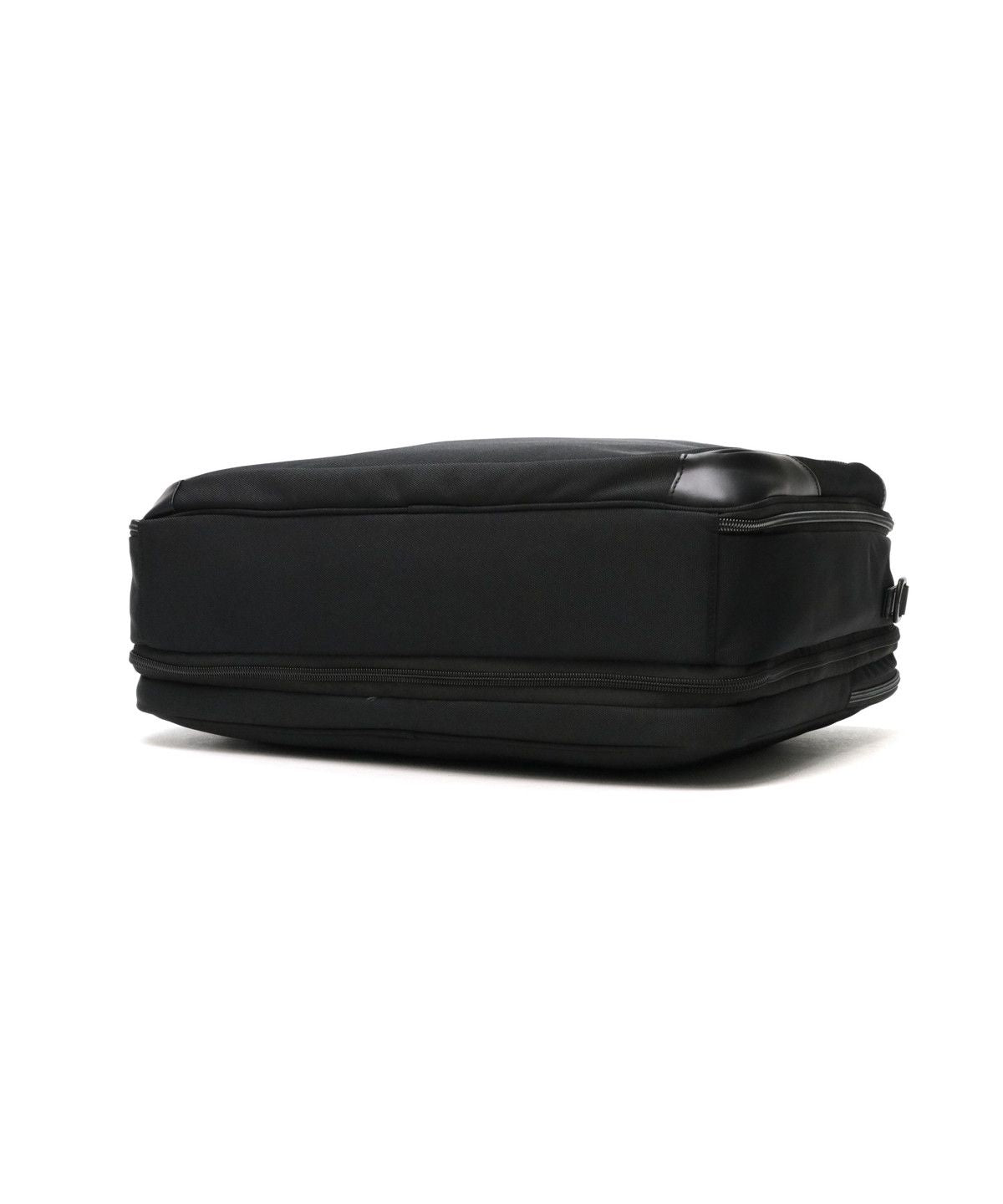 ワールドトラベラー World Traveler ワールドトラベラー ブリーフケース PC B4 軽量 World Traveler 2WAY ビジネスバッグ ショルダー バッグ PC収納 クロトB 17483 （ブラック） ブラック