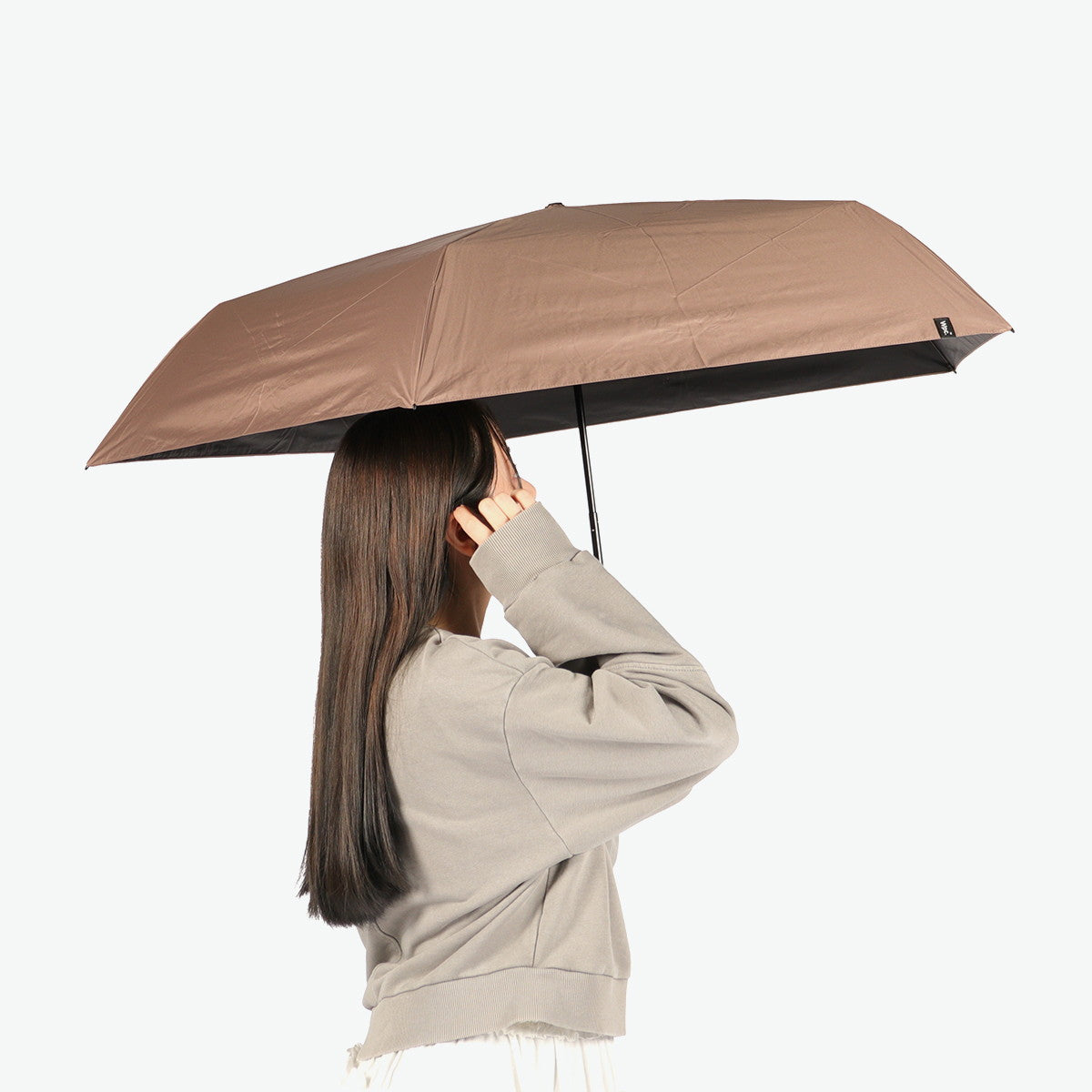 ダブリュピーシー Wpc. 折りたたみ傘 軽量 軽い 大きめ メンズ レディース 晴雨兼用 UVカット UPF50+ 紫外線 完全遮光 手動 傘 折り畳み傘 雨傘 日傘 遮光エアライトパラソル 801-18345-102 （オリーブ） オリーブ