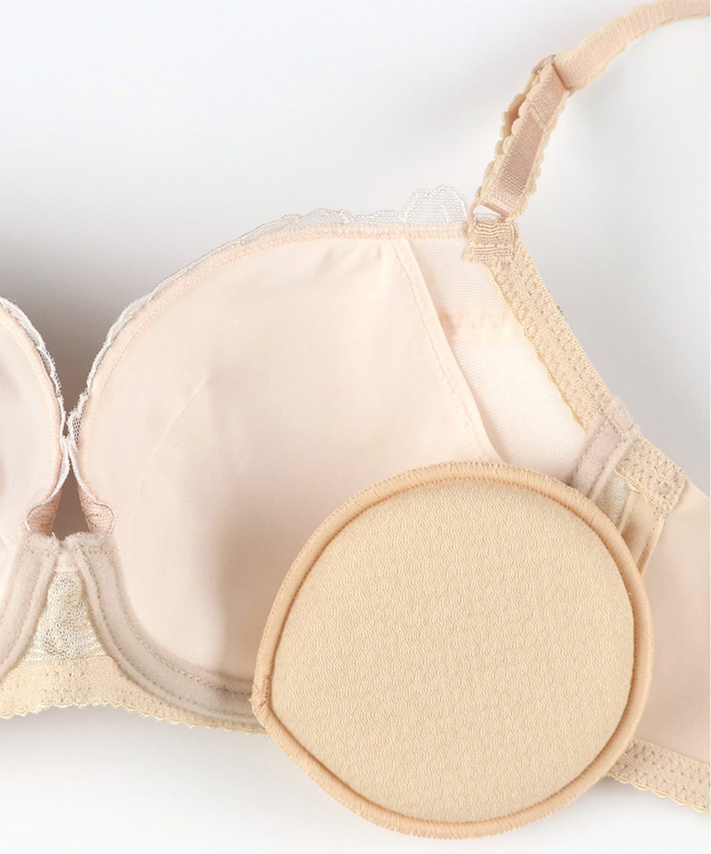 ウイング Wing ブラジャー バストとカップのすきまにフィット 自然にボリュームメイク ソフトなつけごこち 【スキマフィットブラ】 ブラ （BE） BE