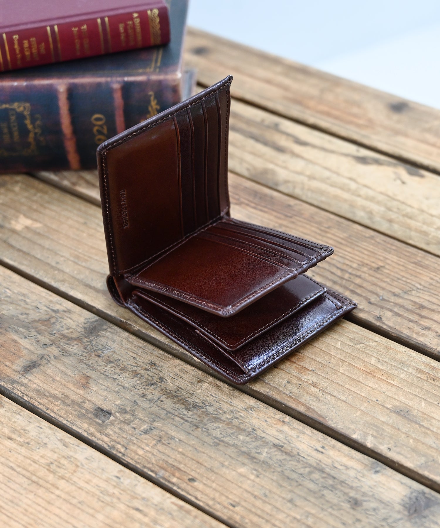 Editors Draw Italy Leather Bi-fold Wallet