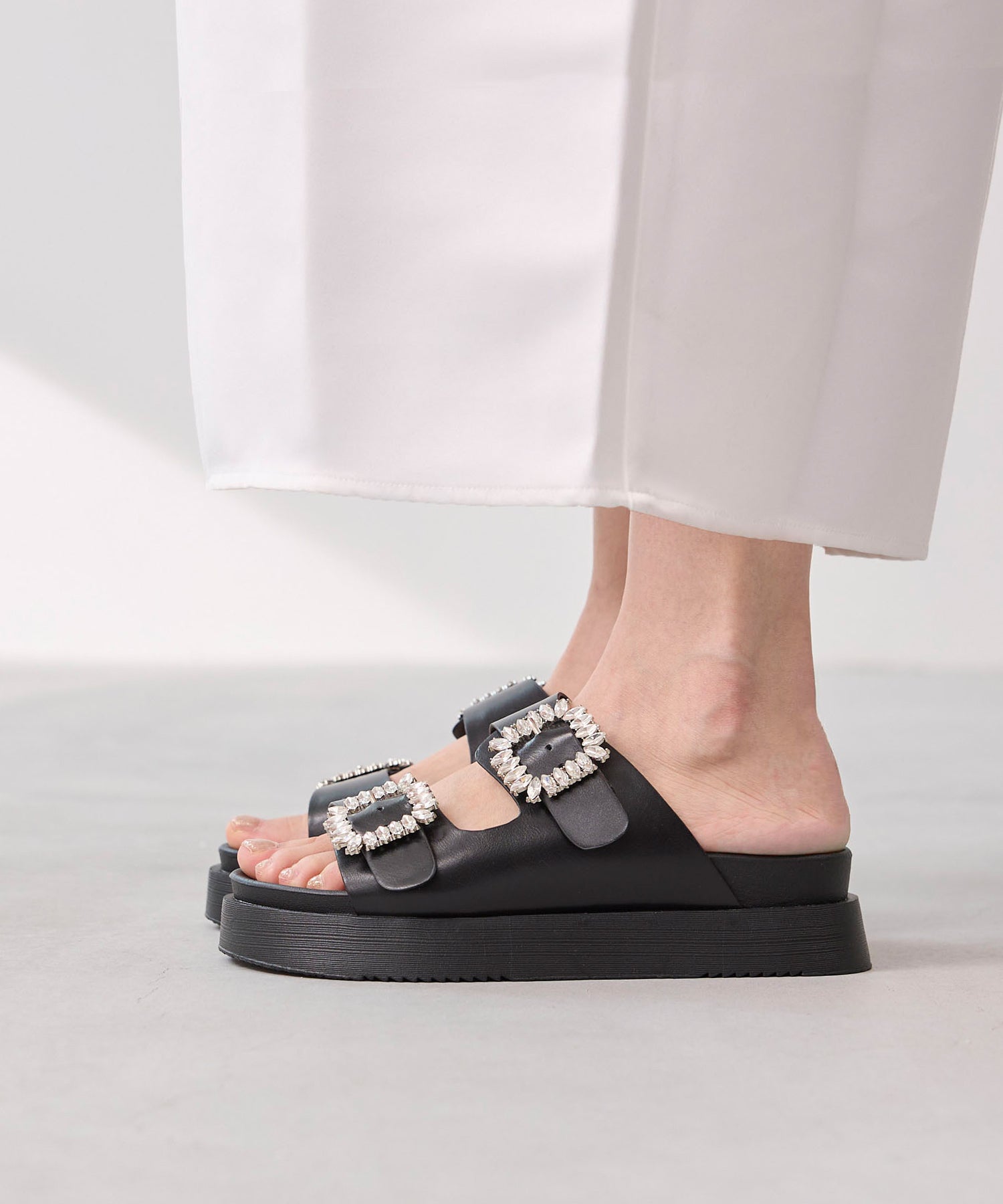 Welleg Bijou Buckle Platform Sandals