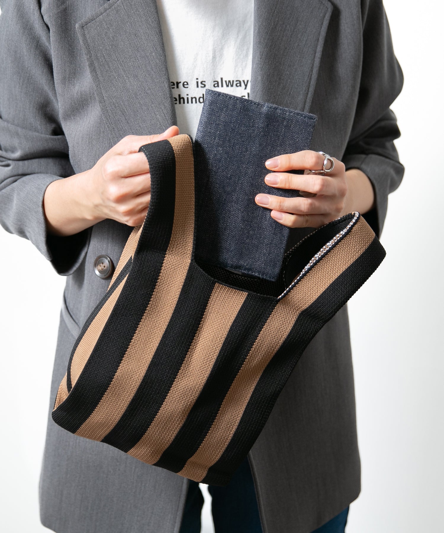 Welleg Select Knit Marche Bag
