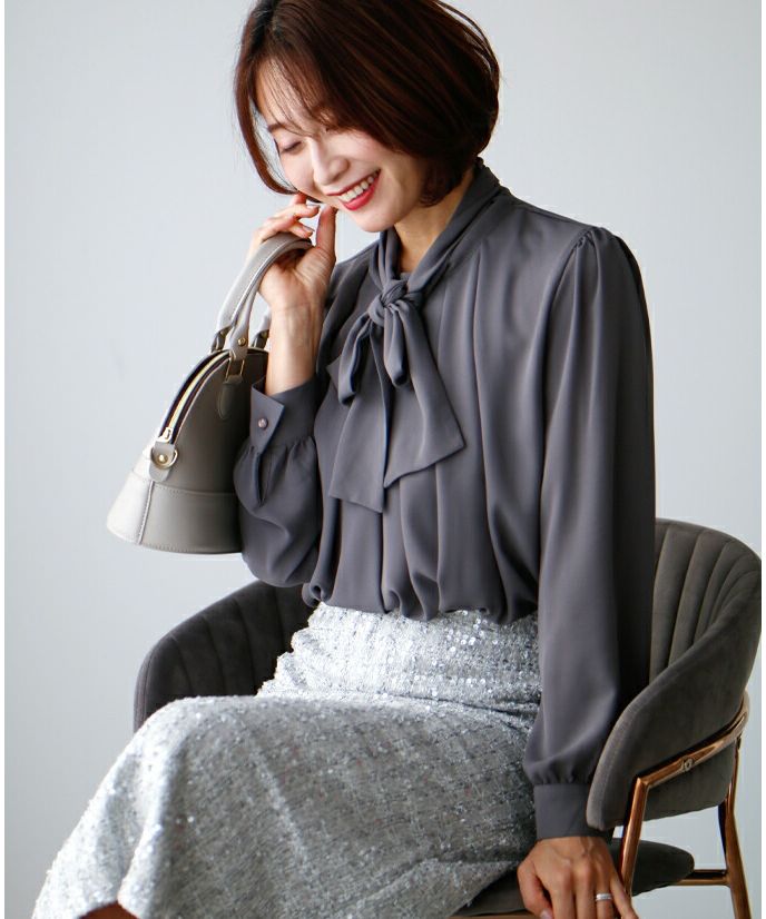 Ehre style Instantly trendy. A dazzling sequin skirt.