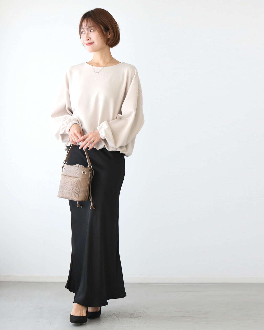 Ehre style Just wear it and you're all set! How about this long T-shirt? A loose-fitting top.